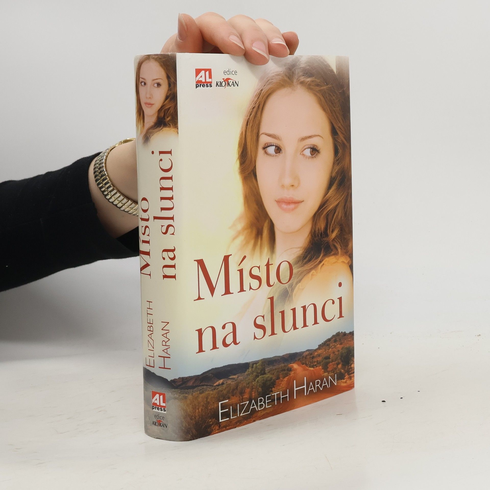 Elizabeth Haran Místo na slunci