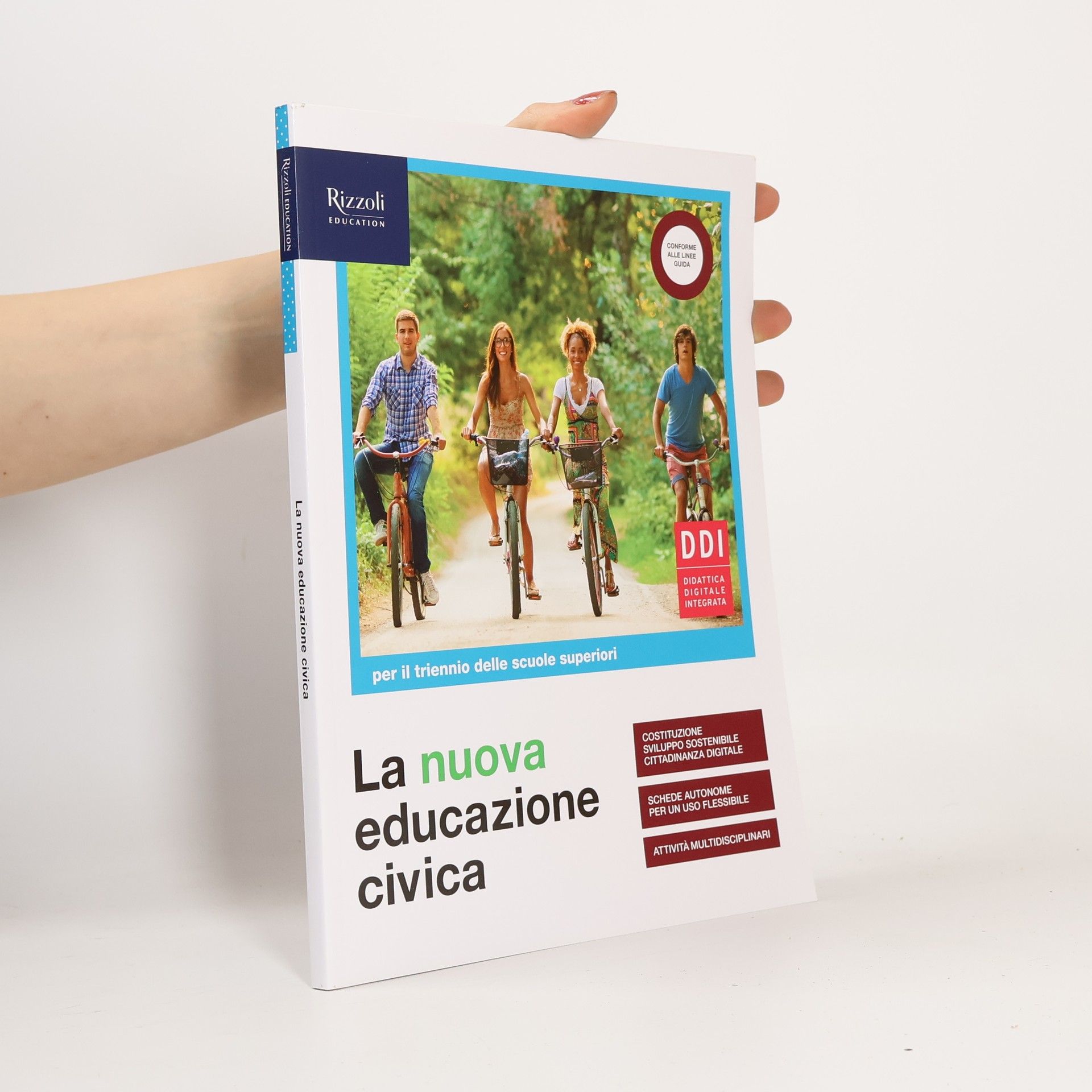 Autores varios La nuova educazione civica