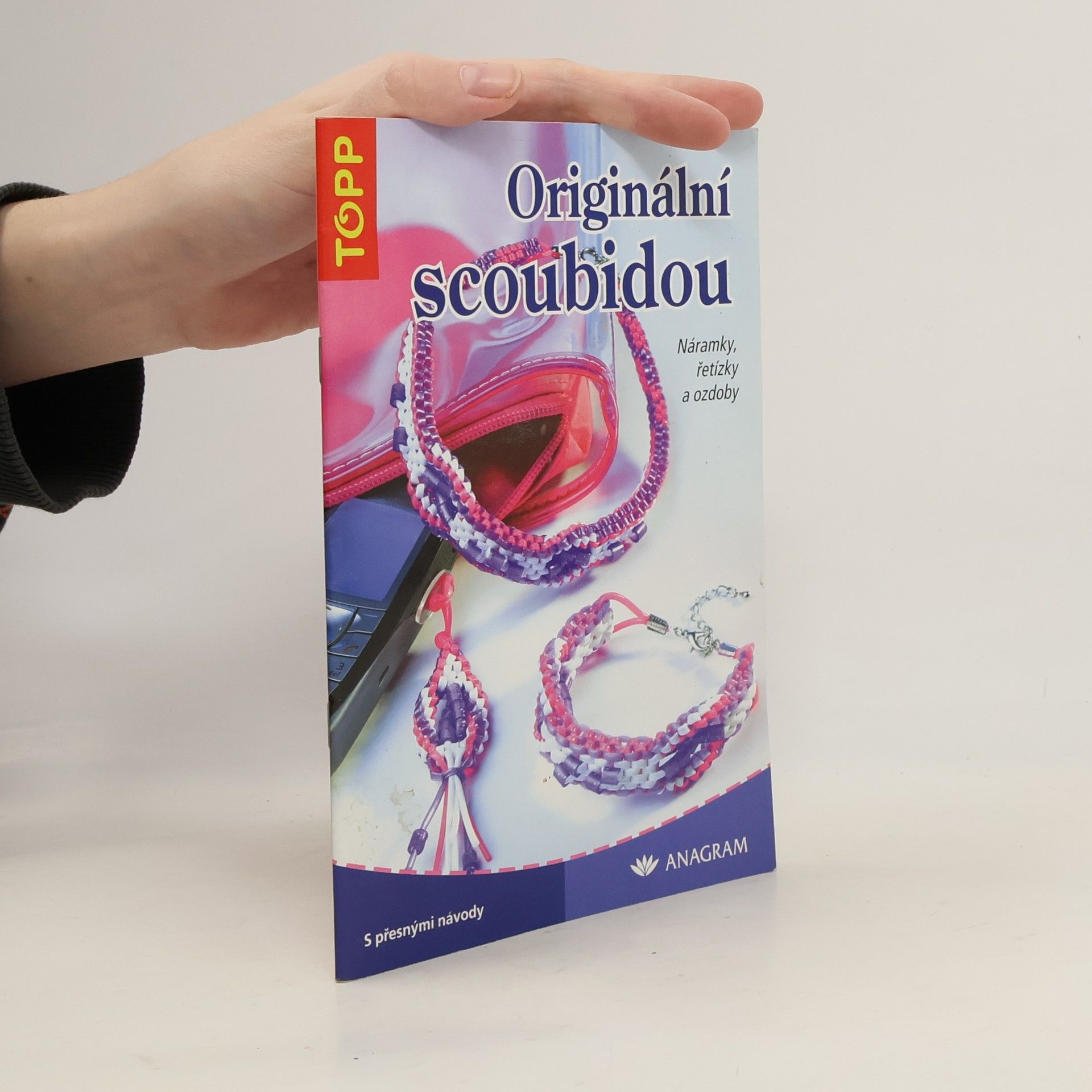 Sieglinde Holl Originální scoubidou : náramky, řetízky a ozdoby