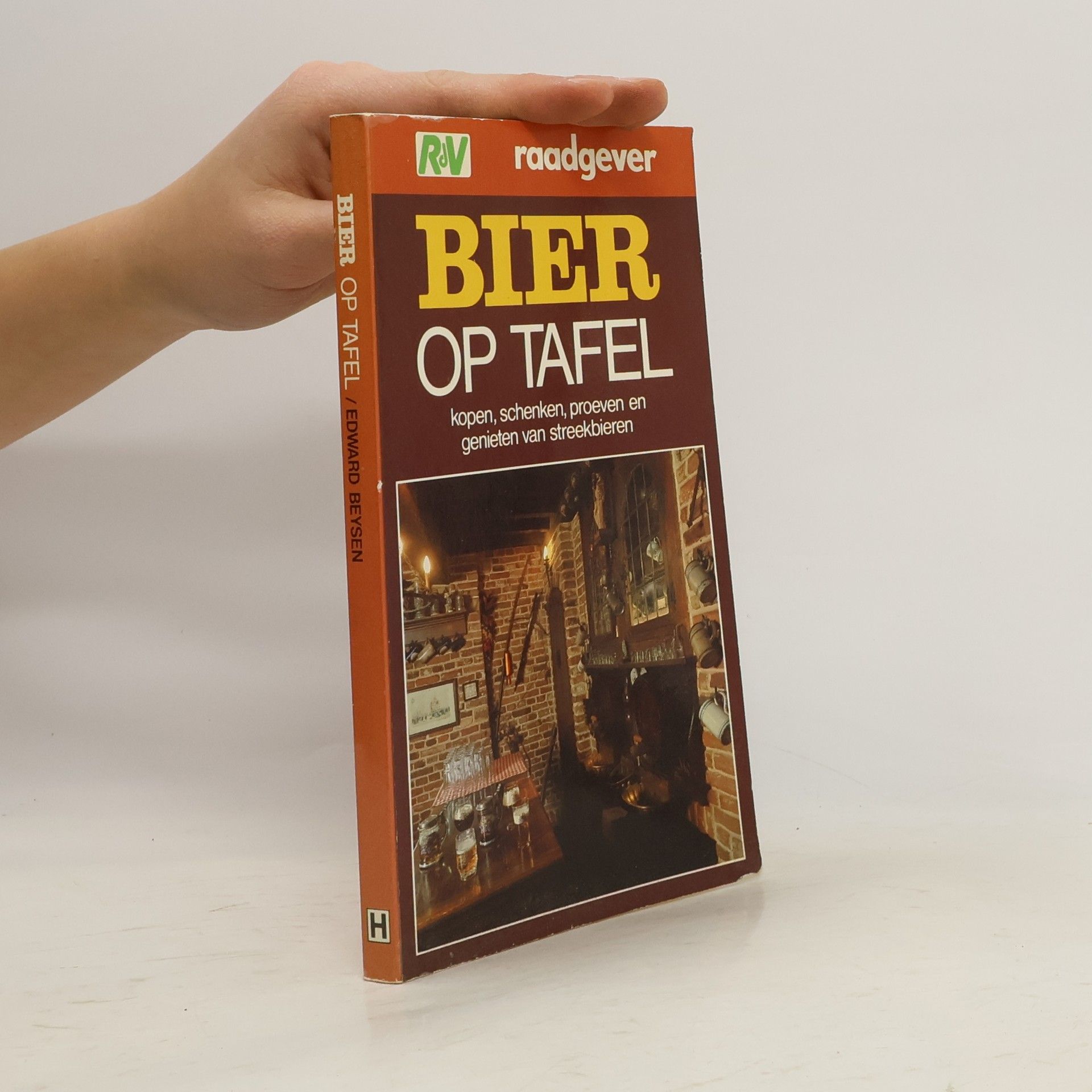 Edward Beysen Bier op tafel