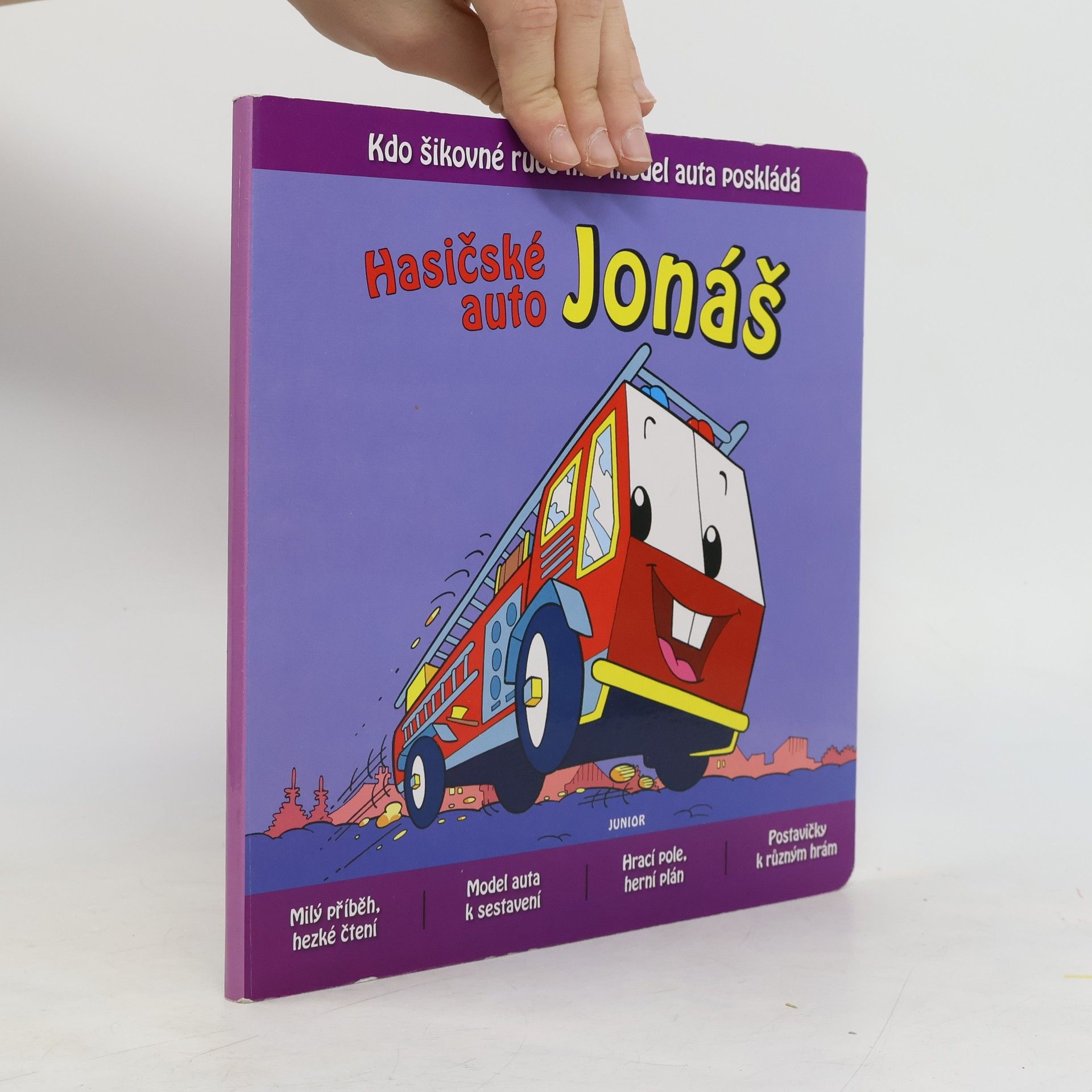 Zuzana Pospíšilová Hasičské auto Jonáš : kdo šikovné ruce má, model auta poskládá