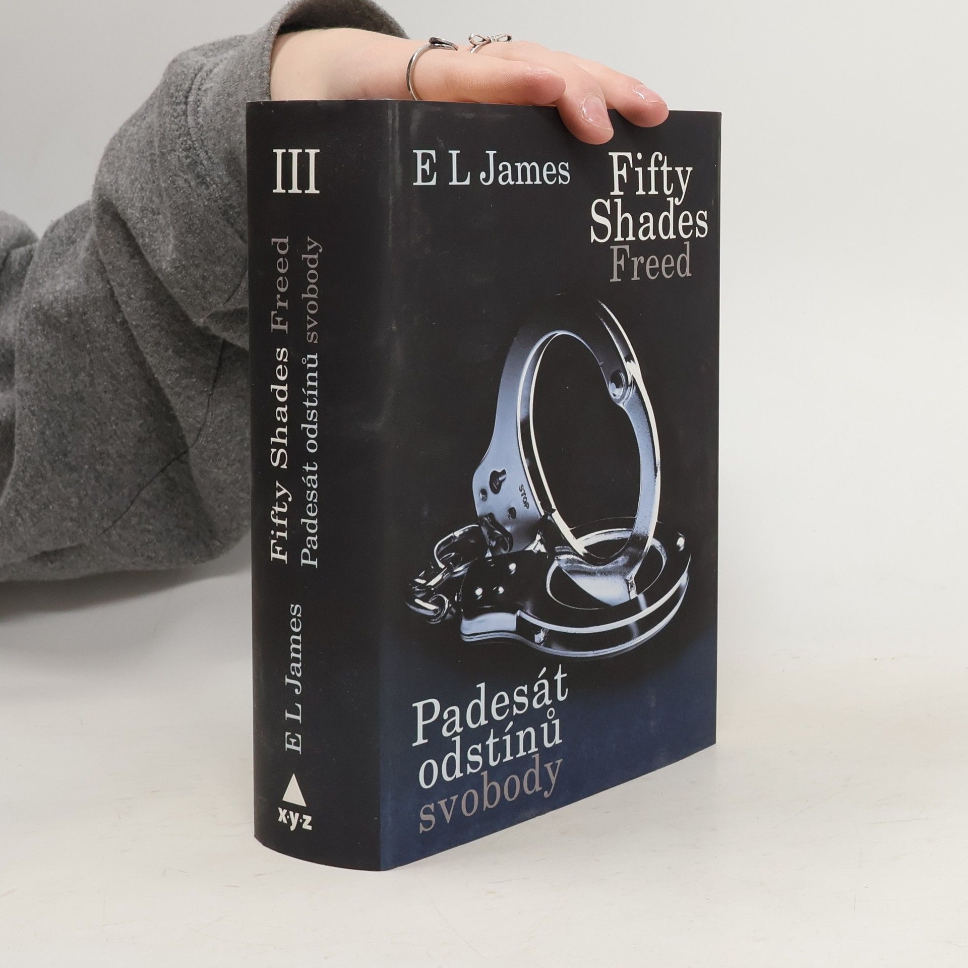 E L James Padesát odstínů svobody