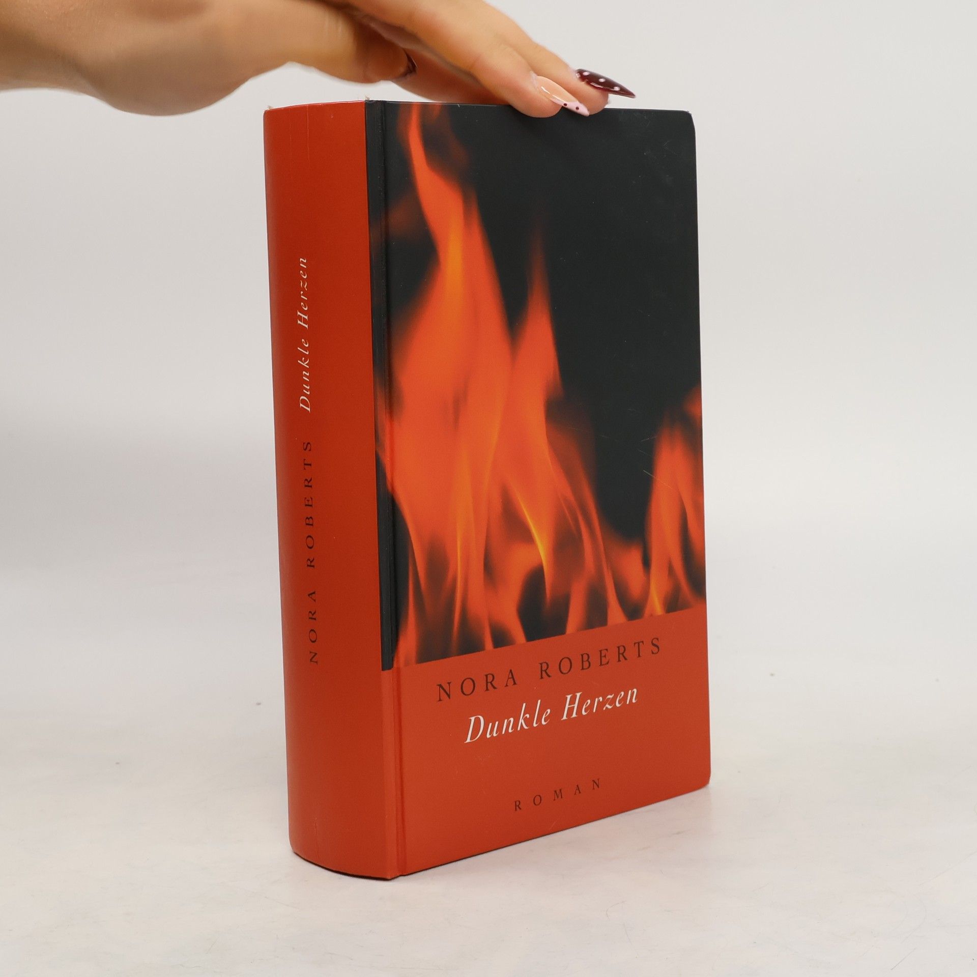 Nora Roberts Dunkle Herzen