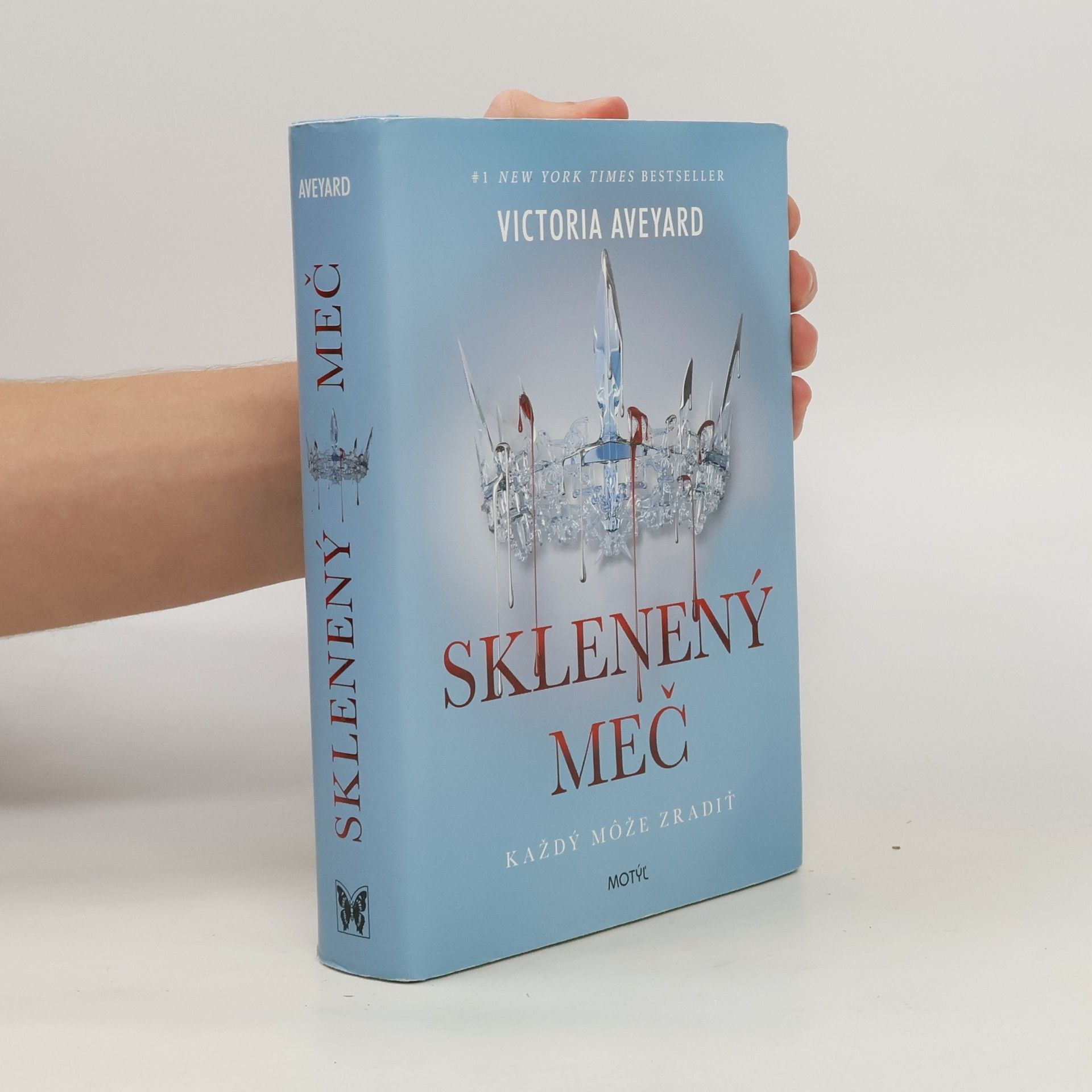 Victoria Aveyard Sklenený meč
