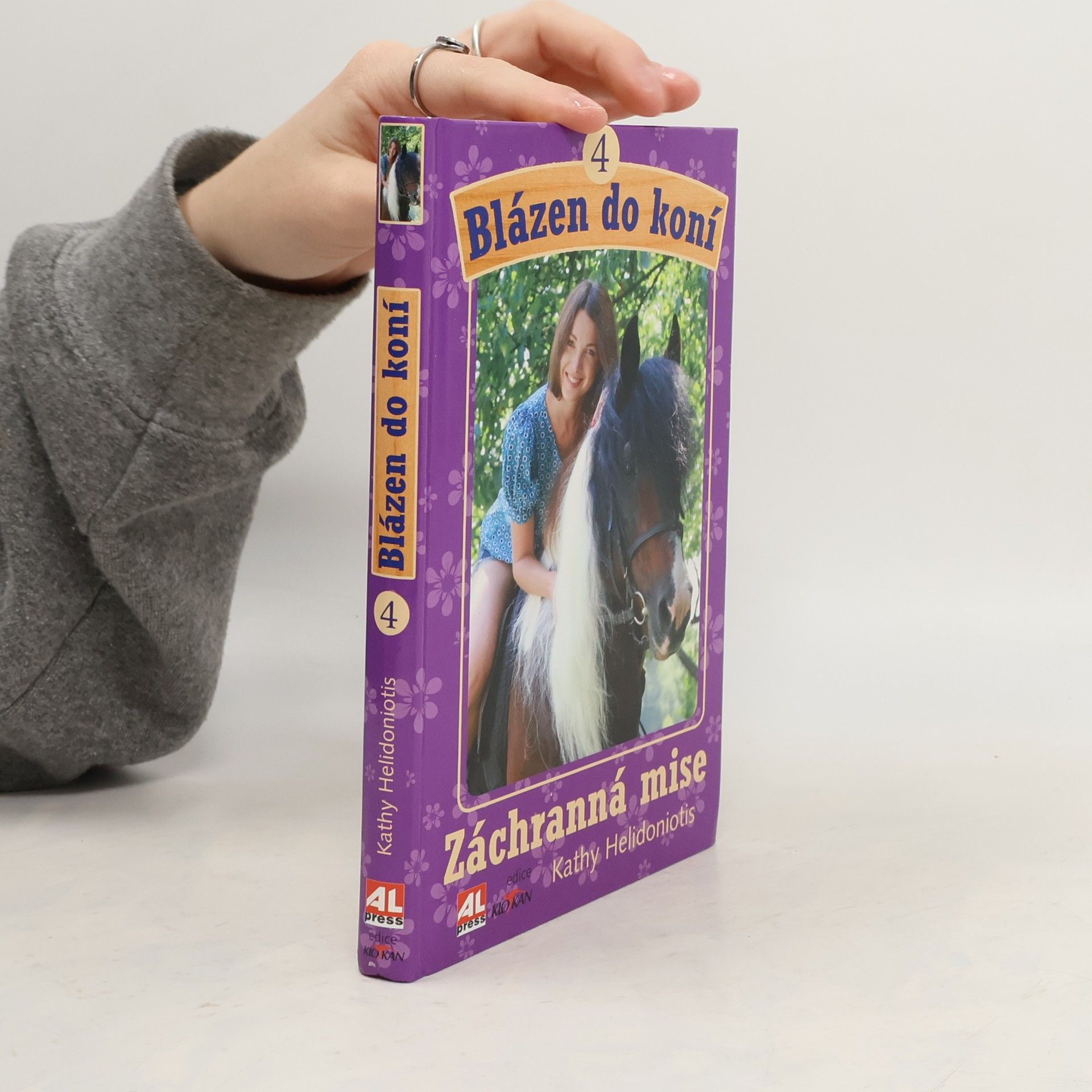 Kathy Helidoniotis Záchranná mise