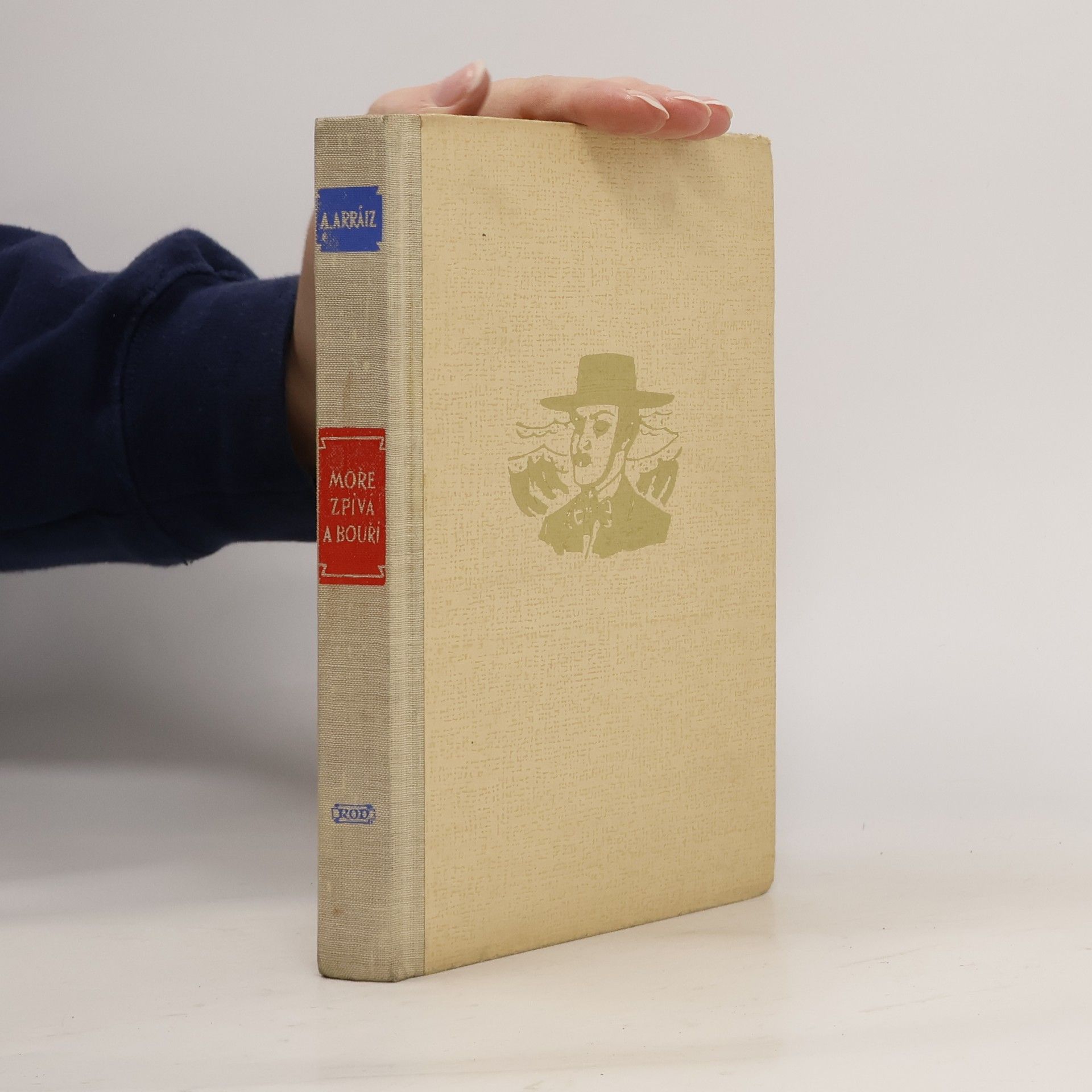 Antonio Arráiz Moře zpívá a bouří