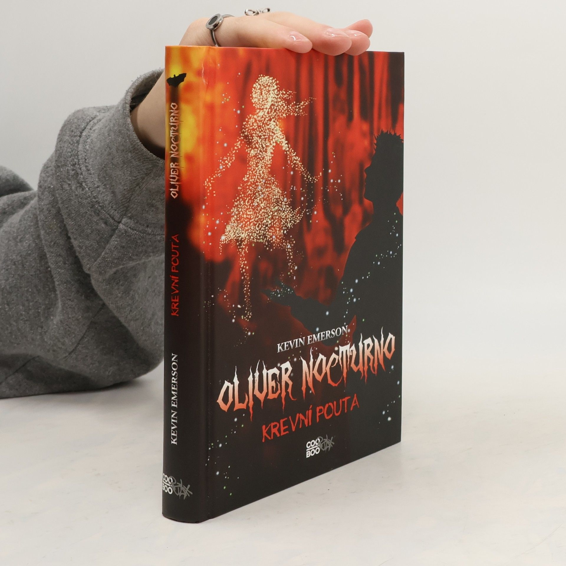 Kevin Emerson Krevní pouta