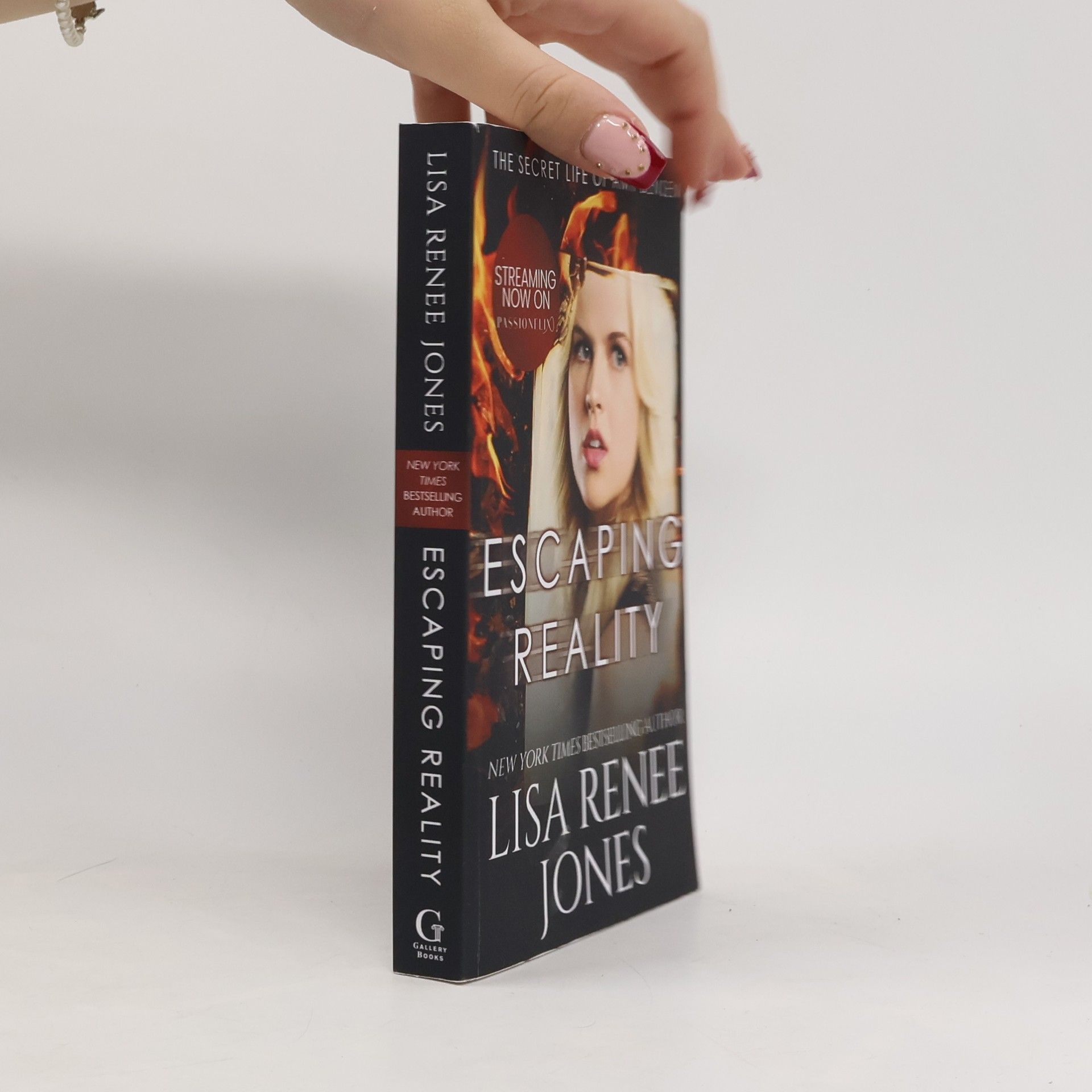 Lisa Renee Jones Escaping Reality