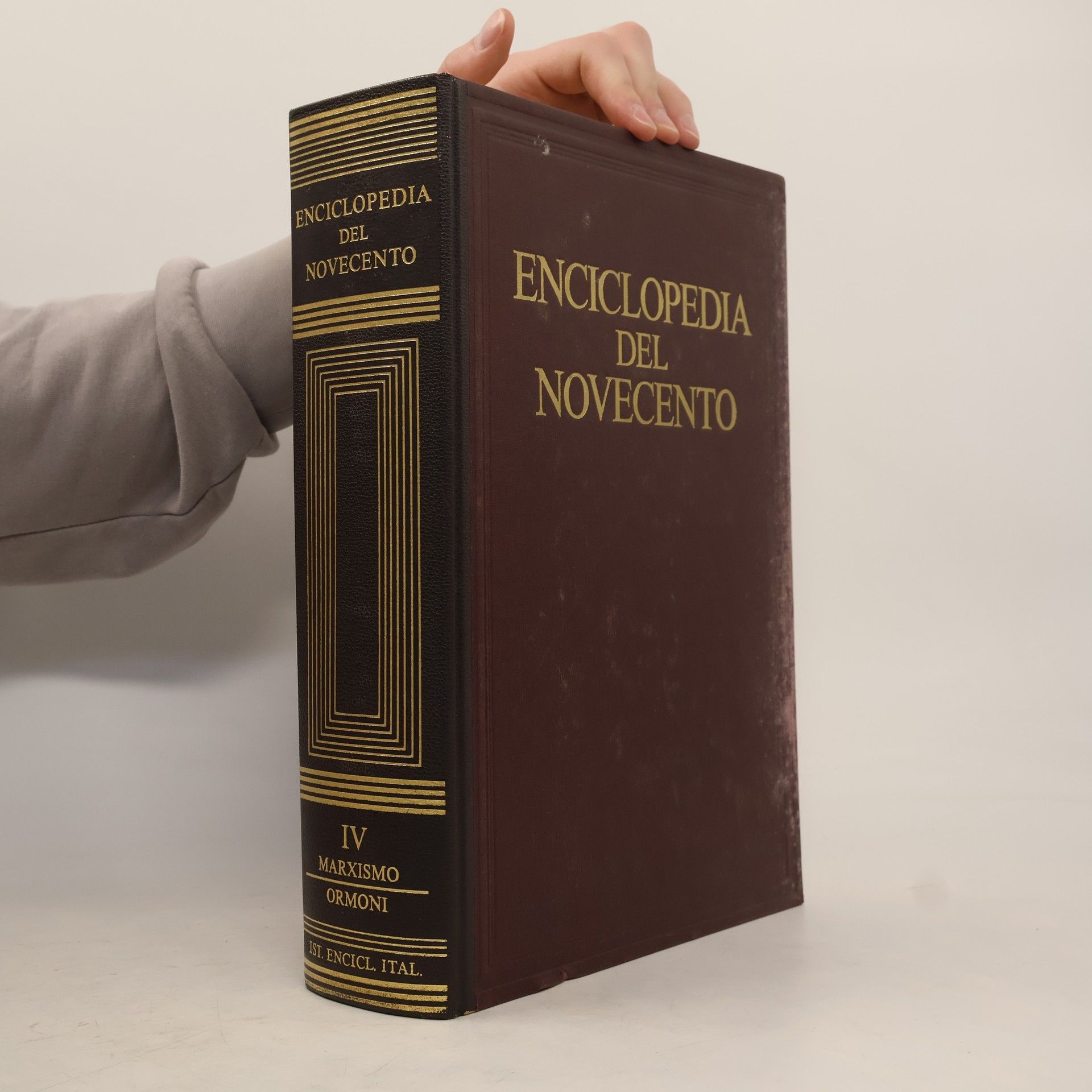 AA.VV. Enciclopedia del novecento iv