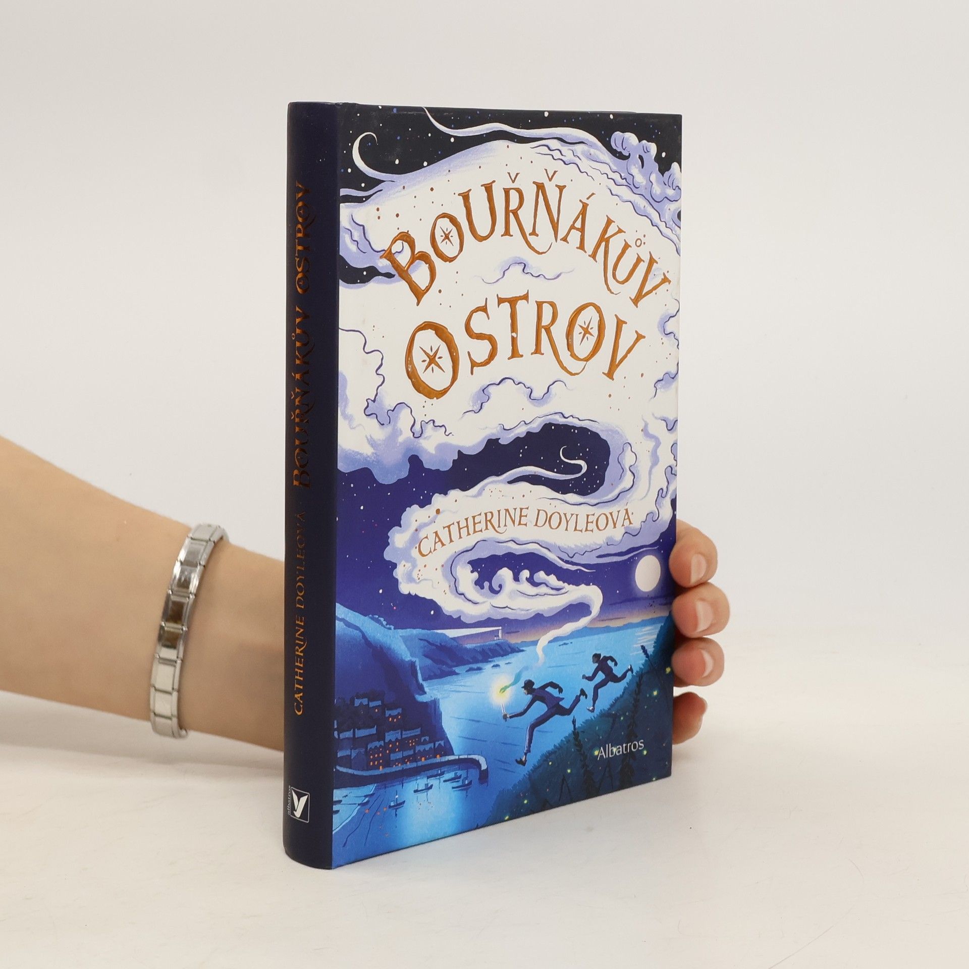 Catherine Doyle Bouřňákův ostrov