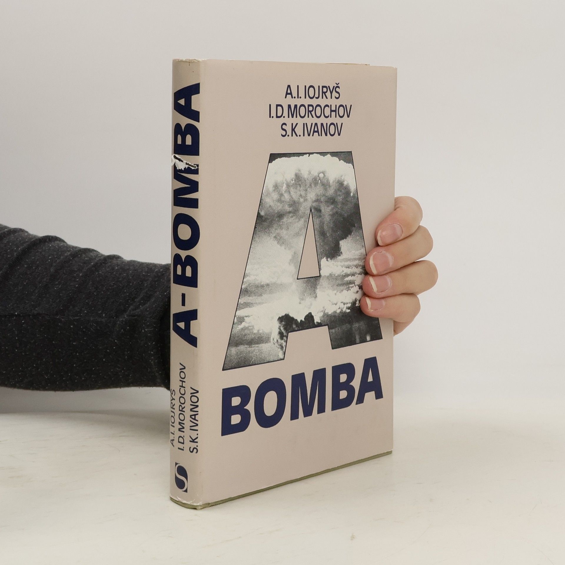 Abram Isaakovič Iojryš A Bomba