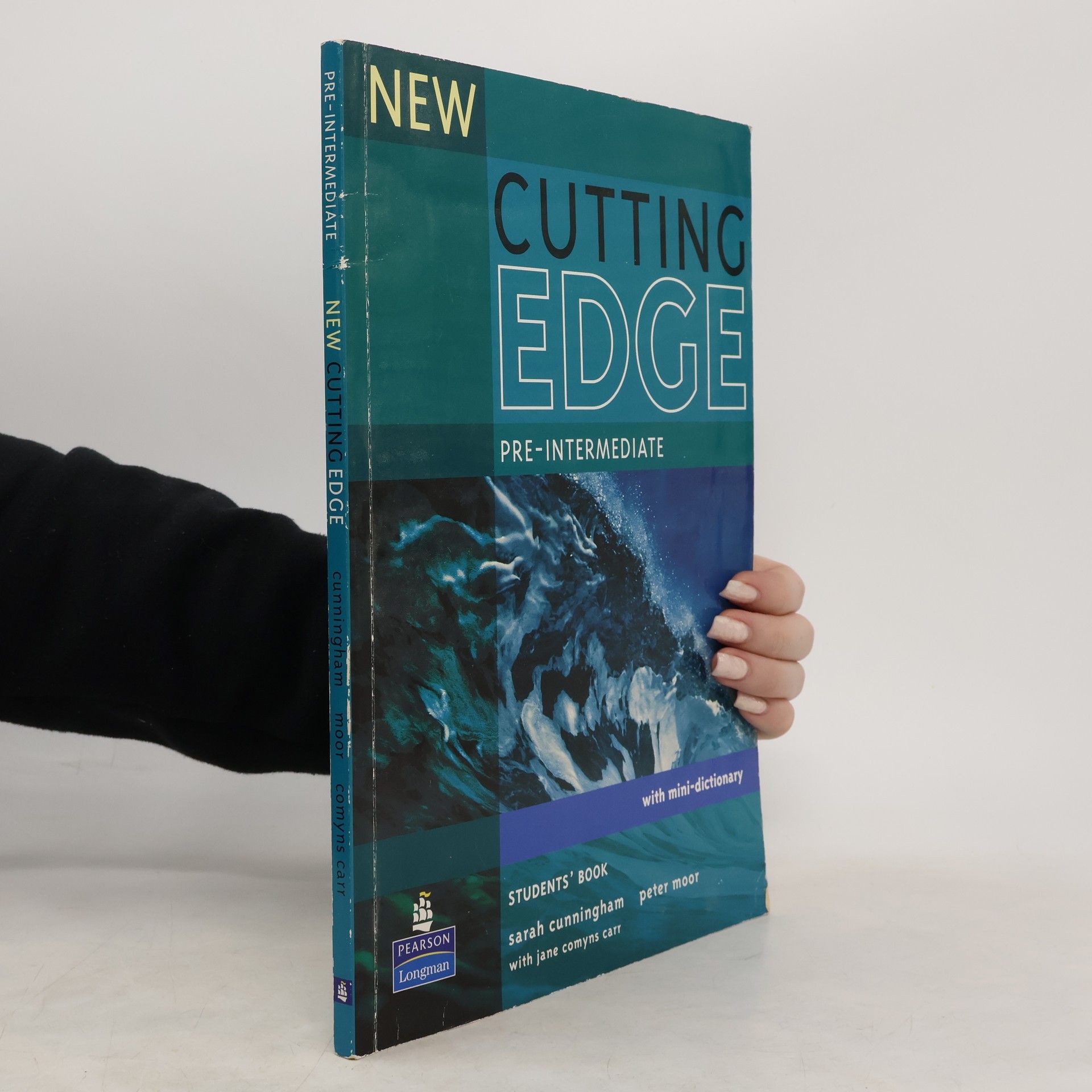 Sarah Cunningham New Cutting edge. Pre-intermediate. Students' book