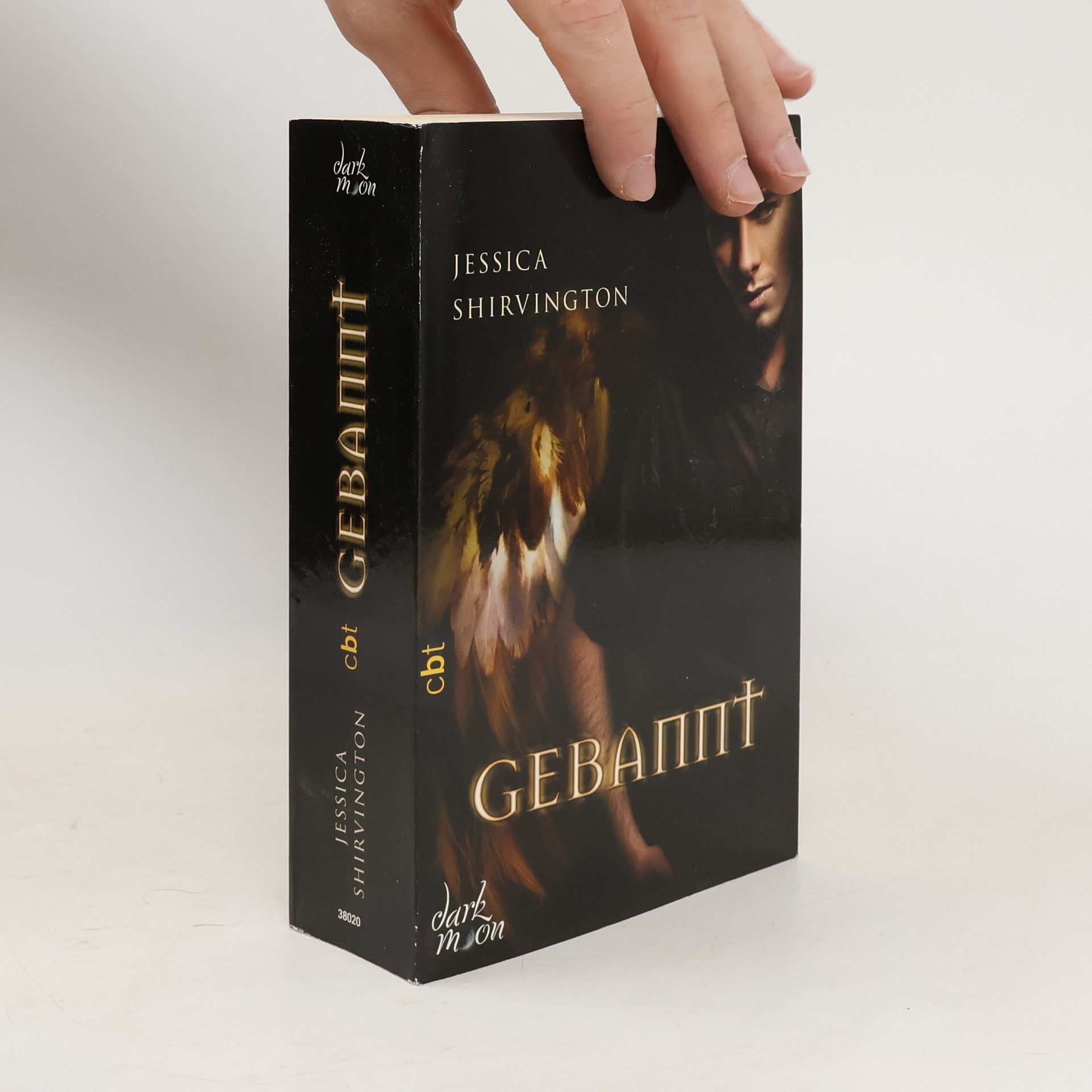 Jessica Shirvington Gebannt