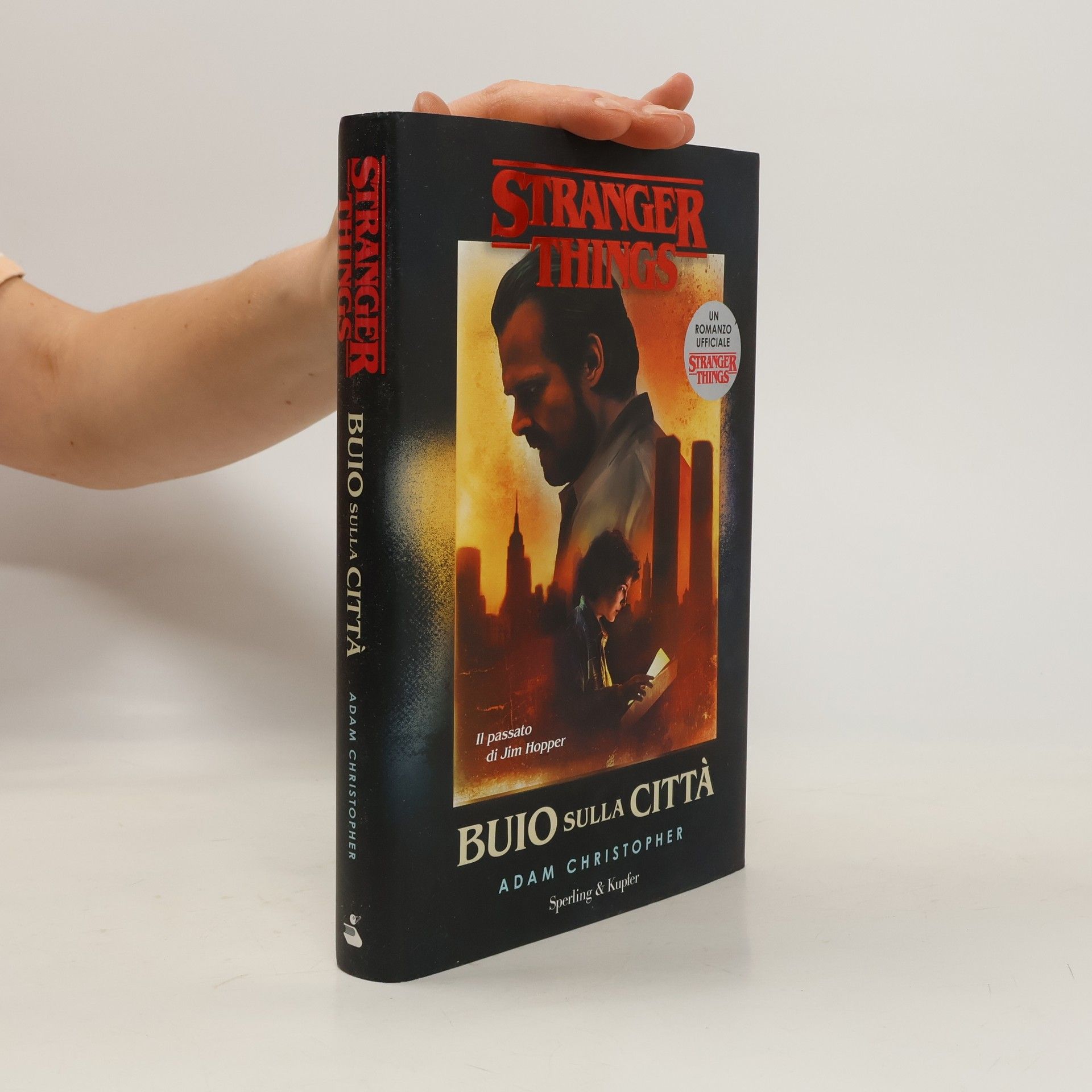 Adam Christopher Stranger Things: Buio sulla città