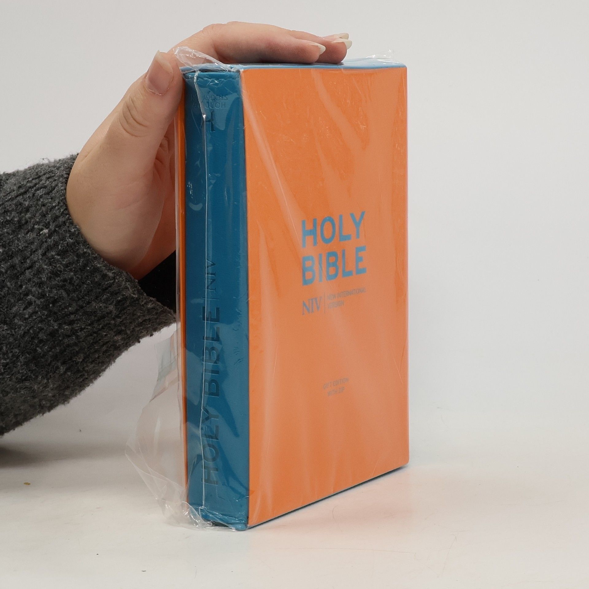 New International Version NIV Pocket Cyan Soft-tone Bible with Zip