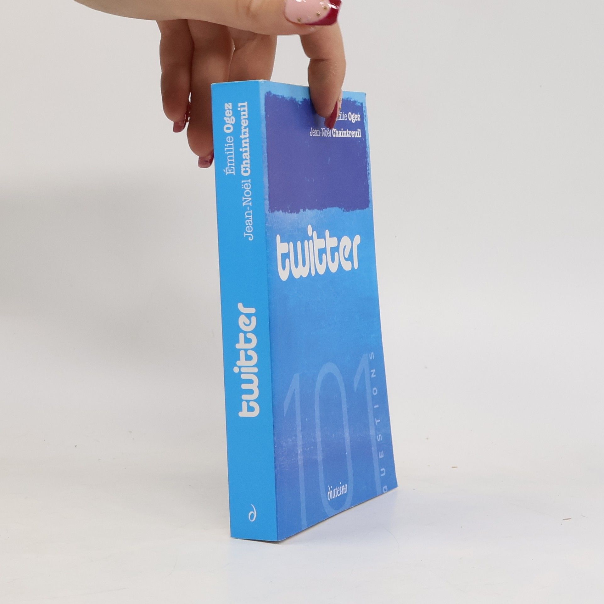 Émilie Ogez Twitter