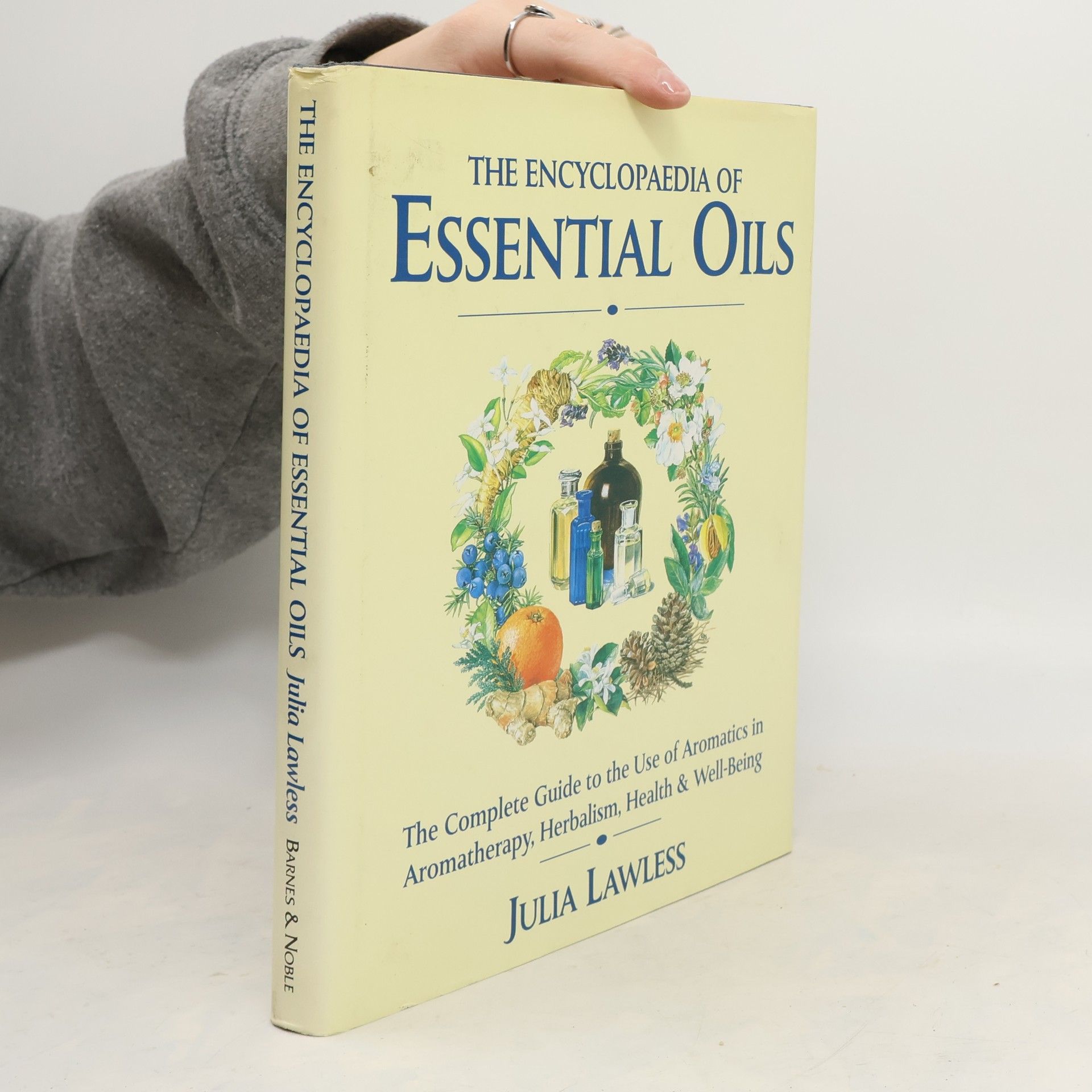 Julia Lawless Encyclopedia of Essential Oils