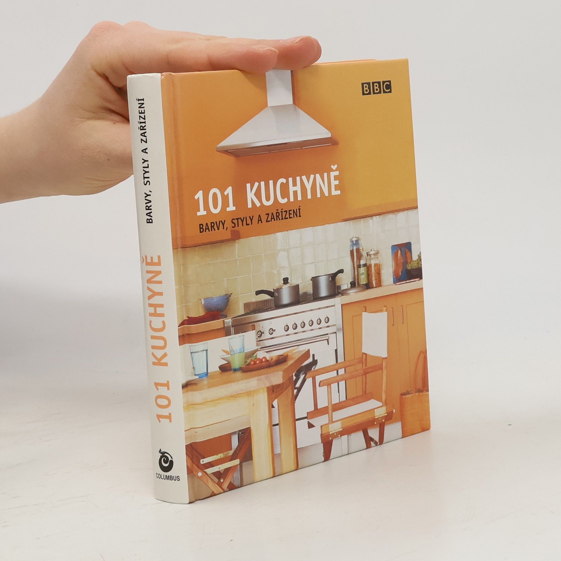 Julie Savill 101 kuchyně. Barvy, styly a zařízení