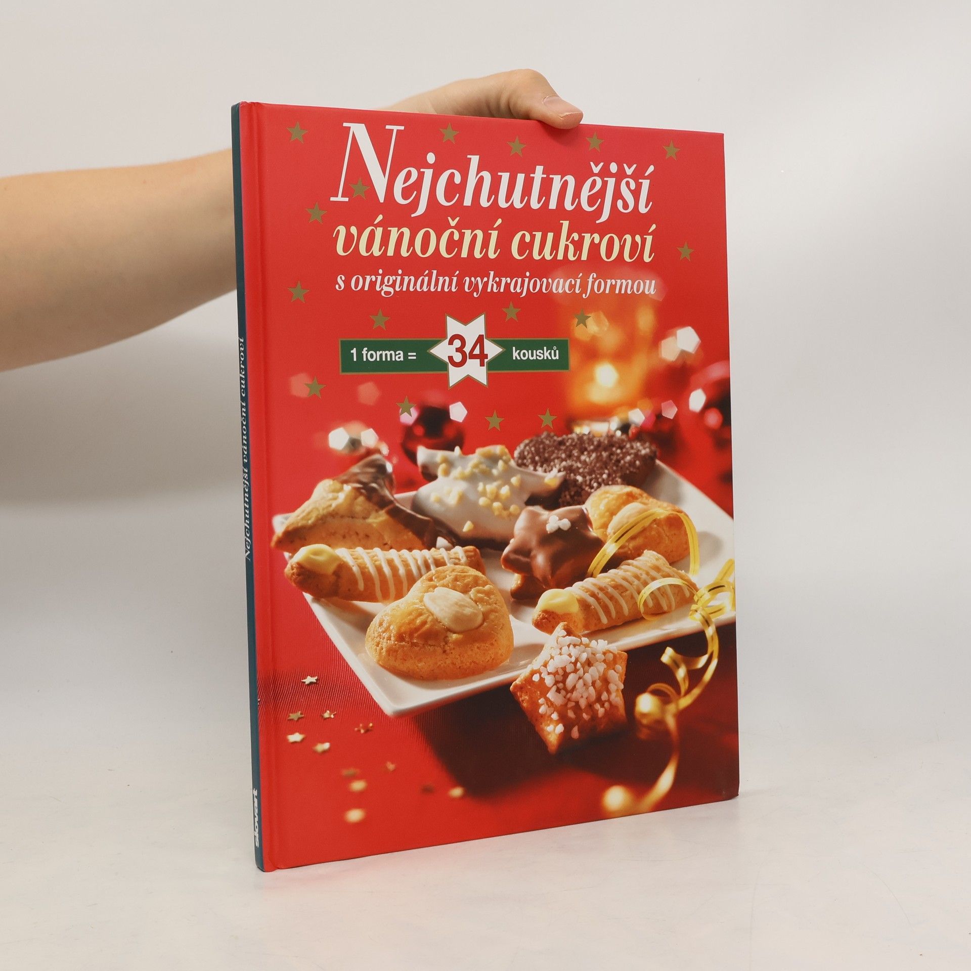 Gisela Muhr Nejchutnější vánoční cukroví : s originální vykrajovací formou