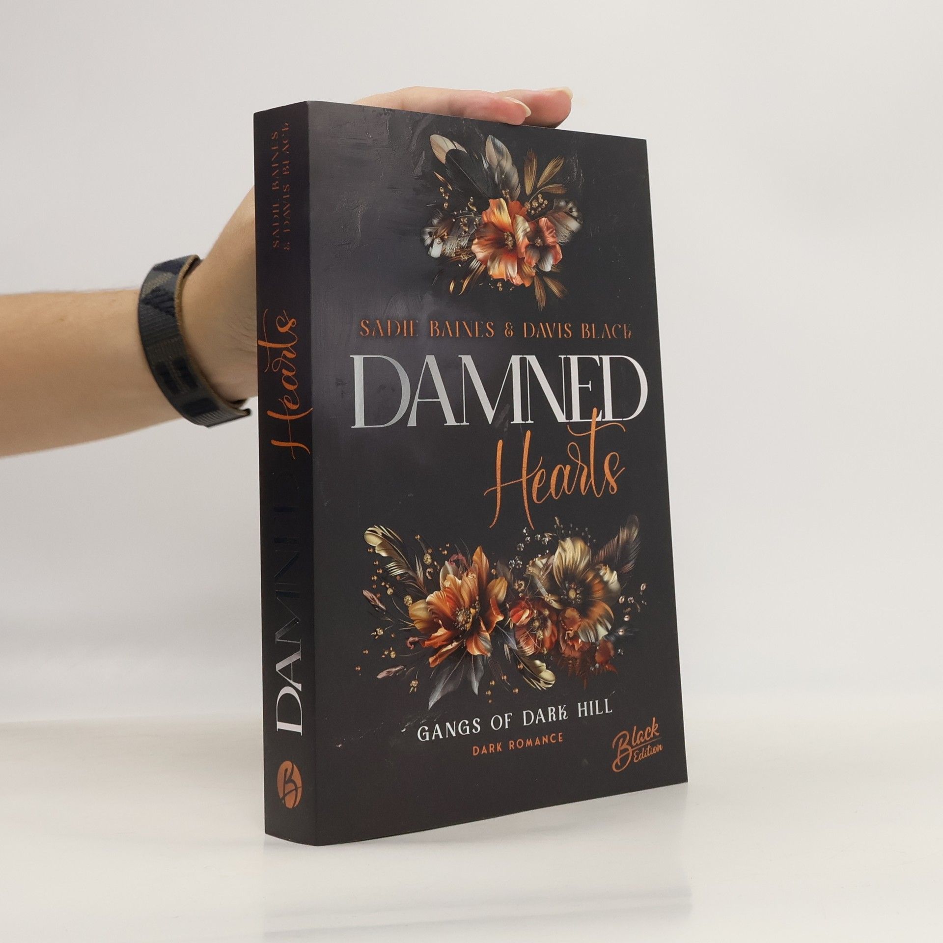 Damned Hearts. Mit wunderschönem Farbschnitt