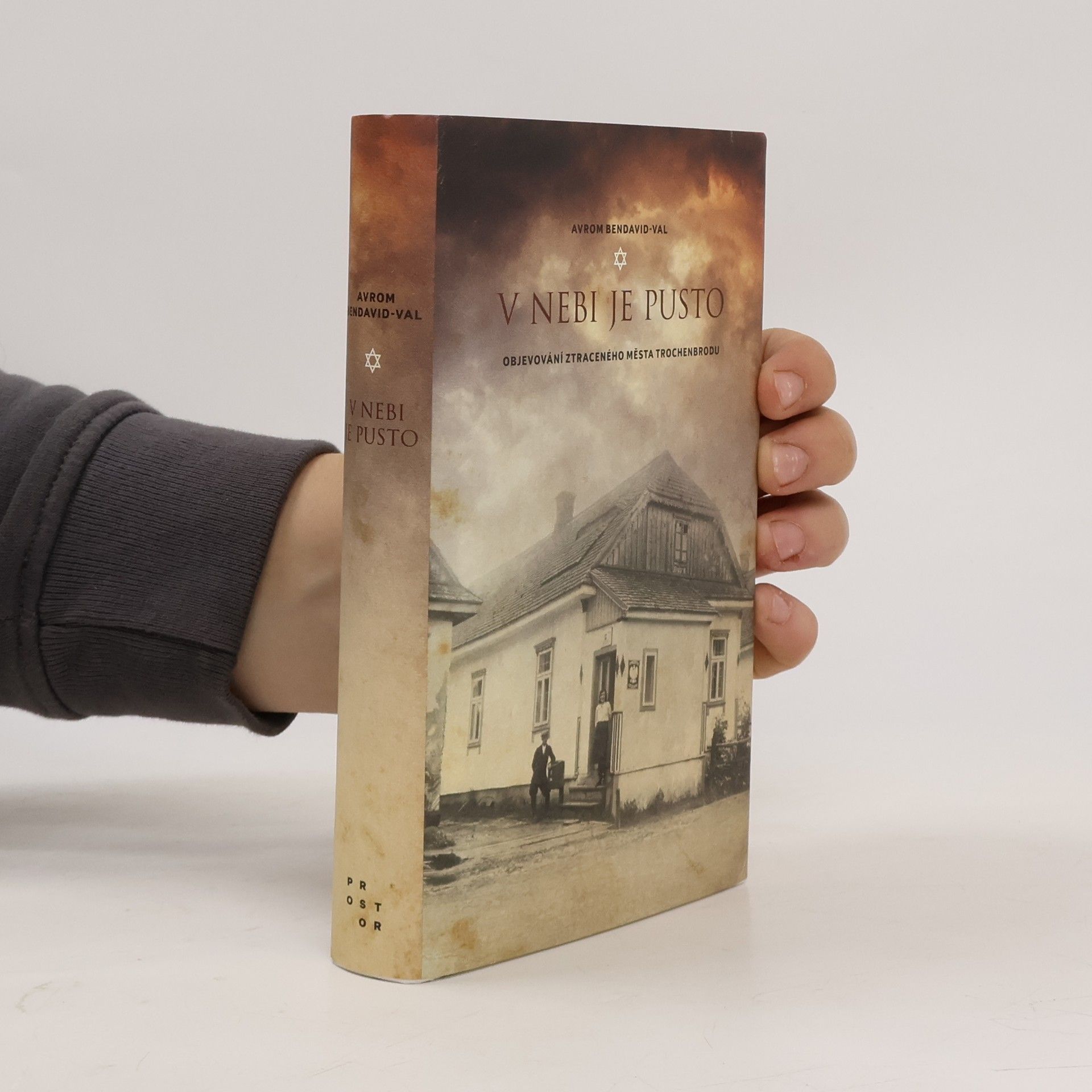 V nebi je pusto : objevování ztraceného města Trochenbrodu