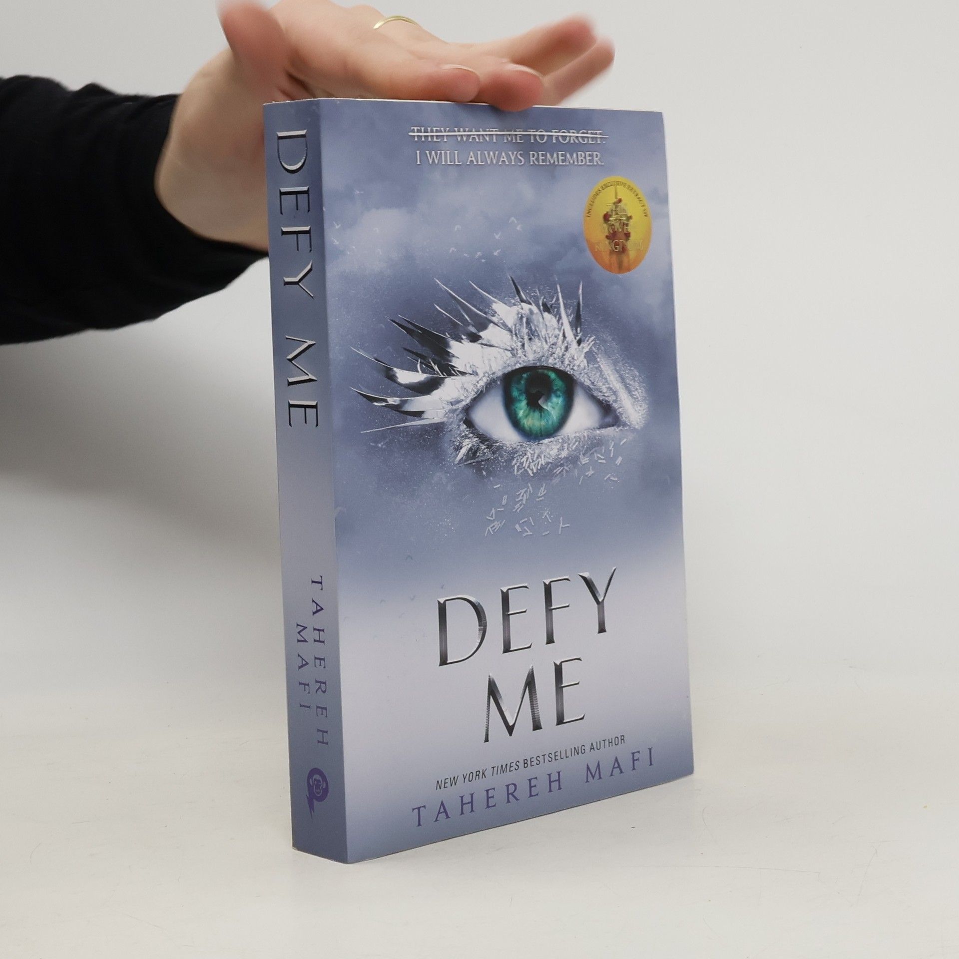 Tahereh Mafi Defy me