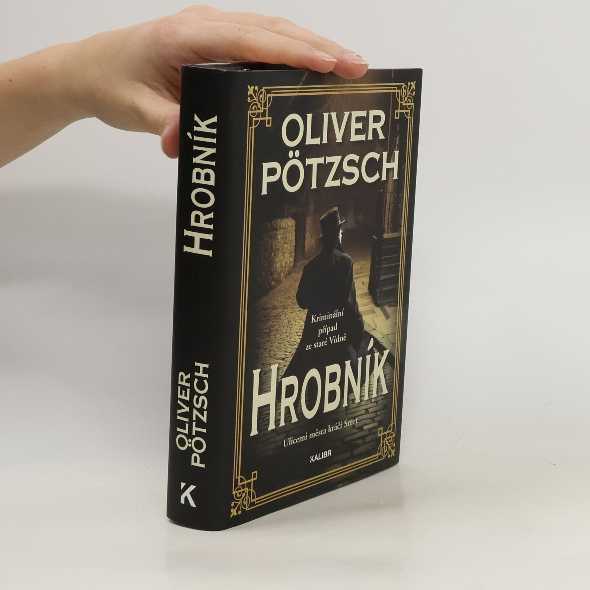 Oliver Pötzsch Hrobník