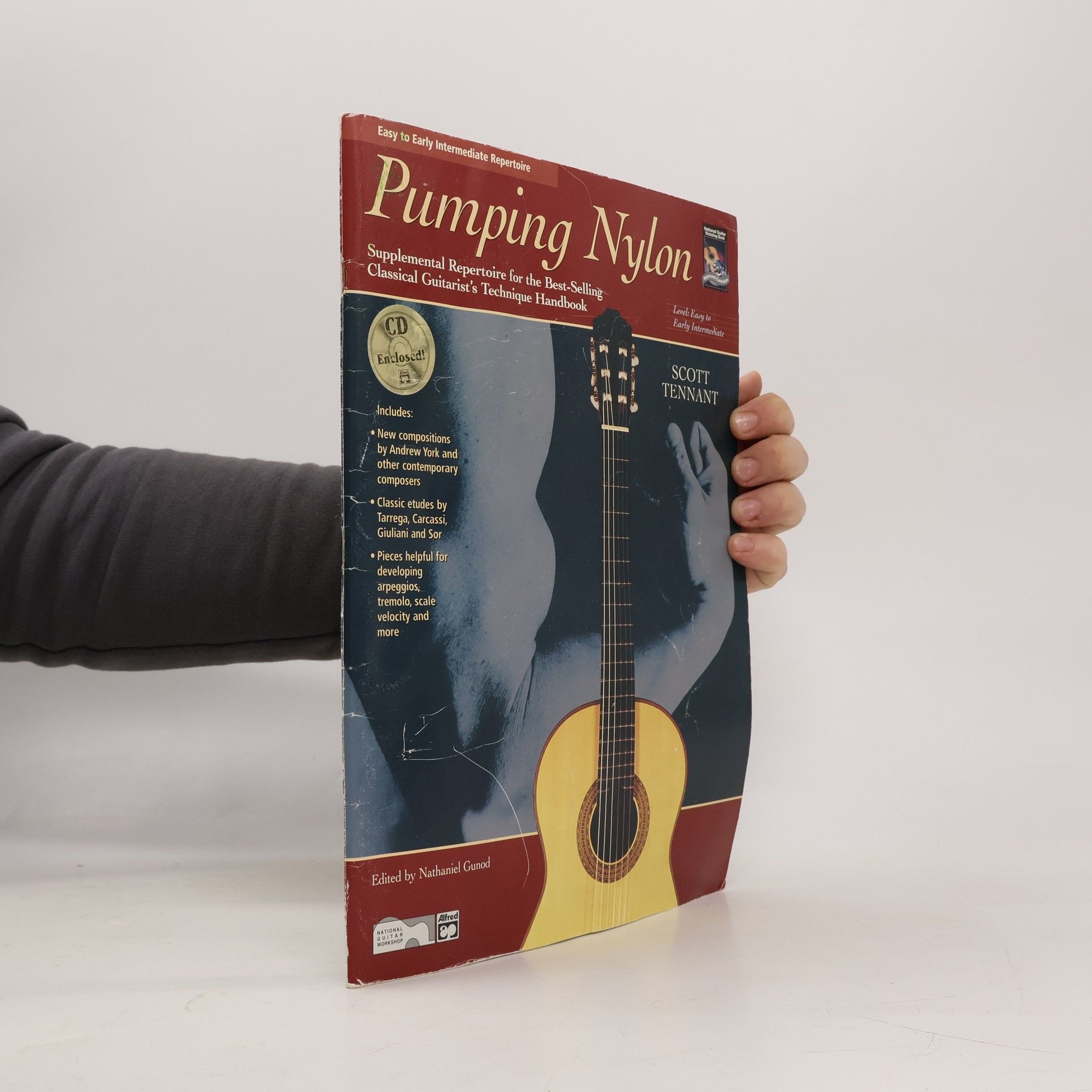 Scott Tennant Pumping Nylon -- Easy to Early Intermediate Repertoire: Supplemental Repertoire for the Best-Selling Classical Guitarist's Techn