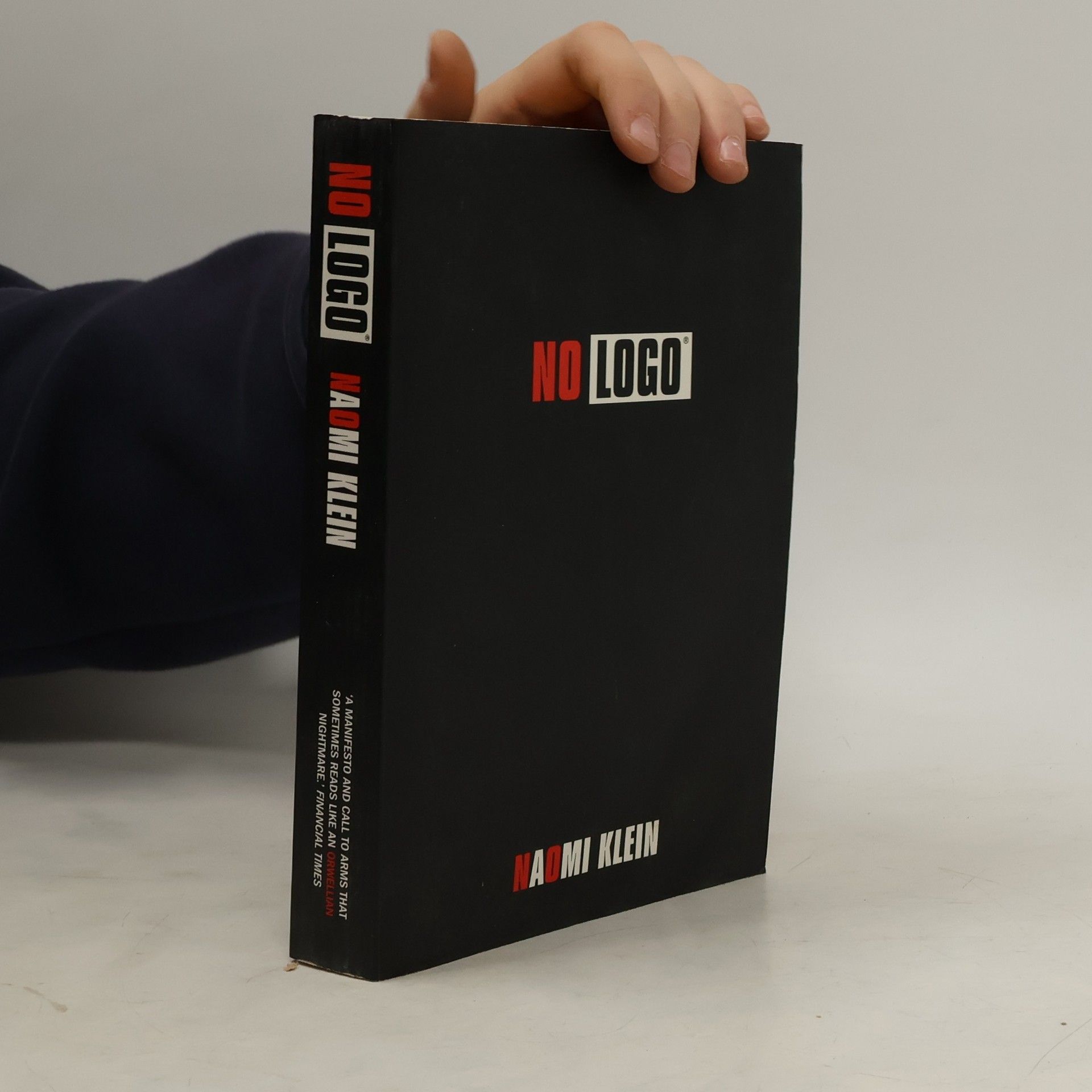 Naomi Klein No logo: No space, no choice, no jobs