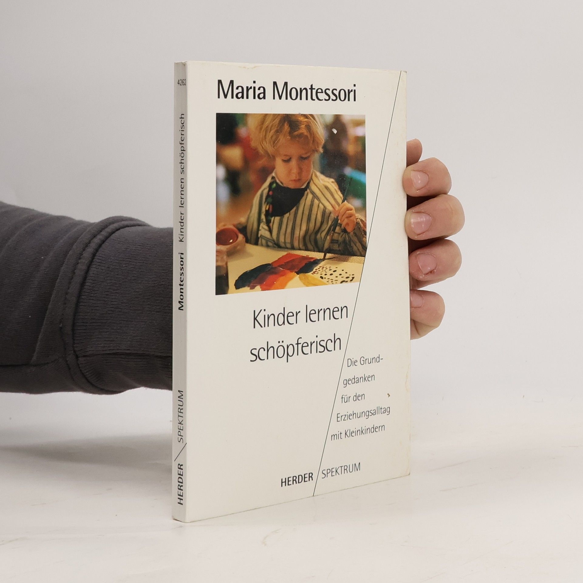 Maria Montessori Kinder lernen schöpferisch