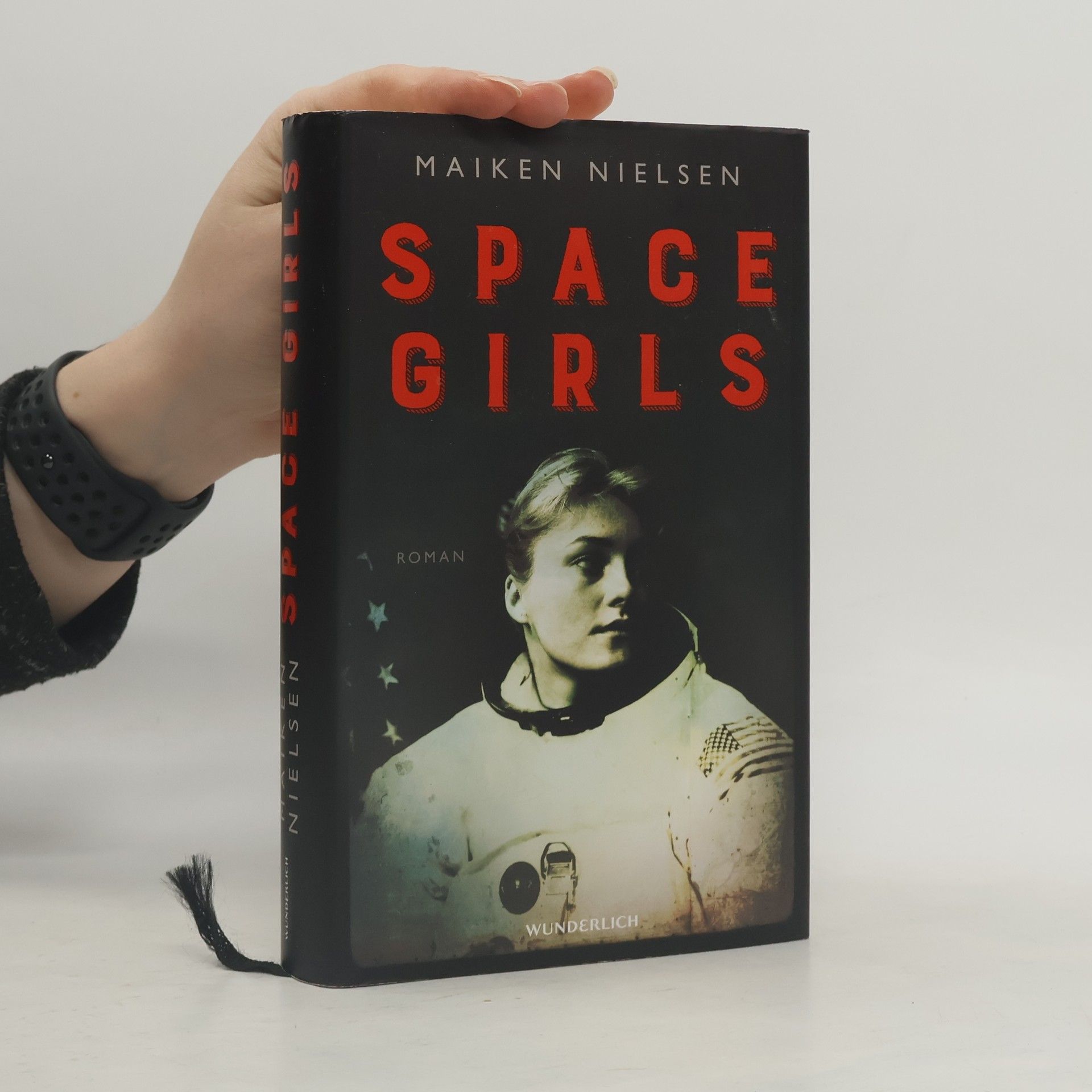 Maiken Nielsen Space girls