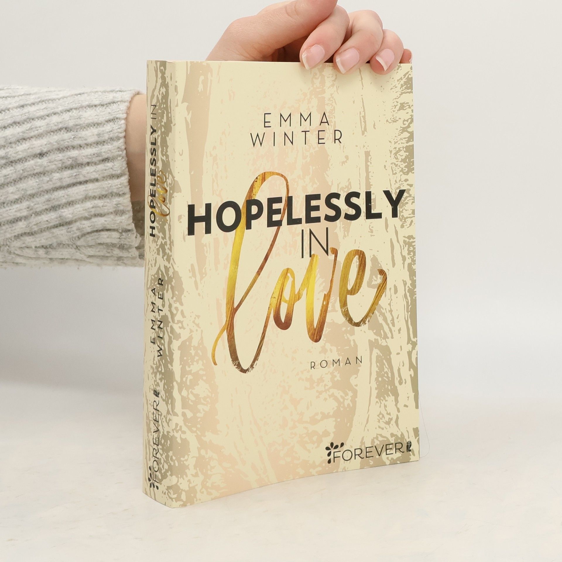 Emma Winter Hopelessly in Love