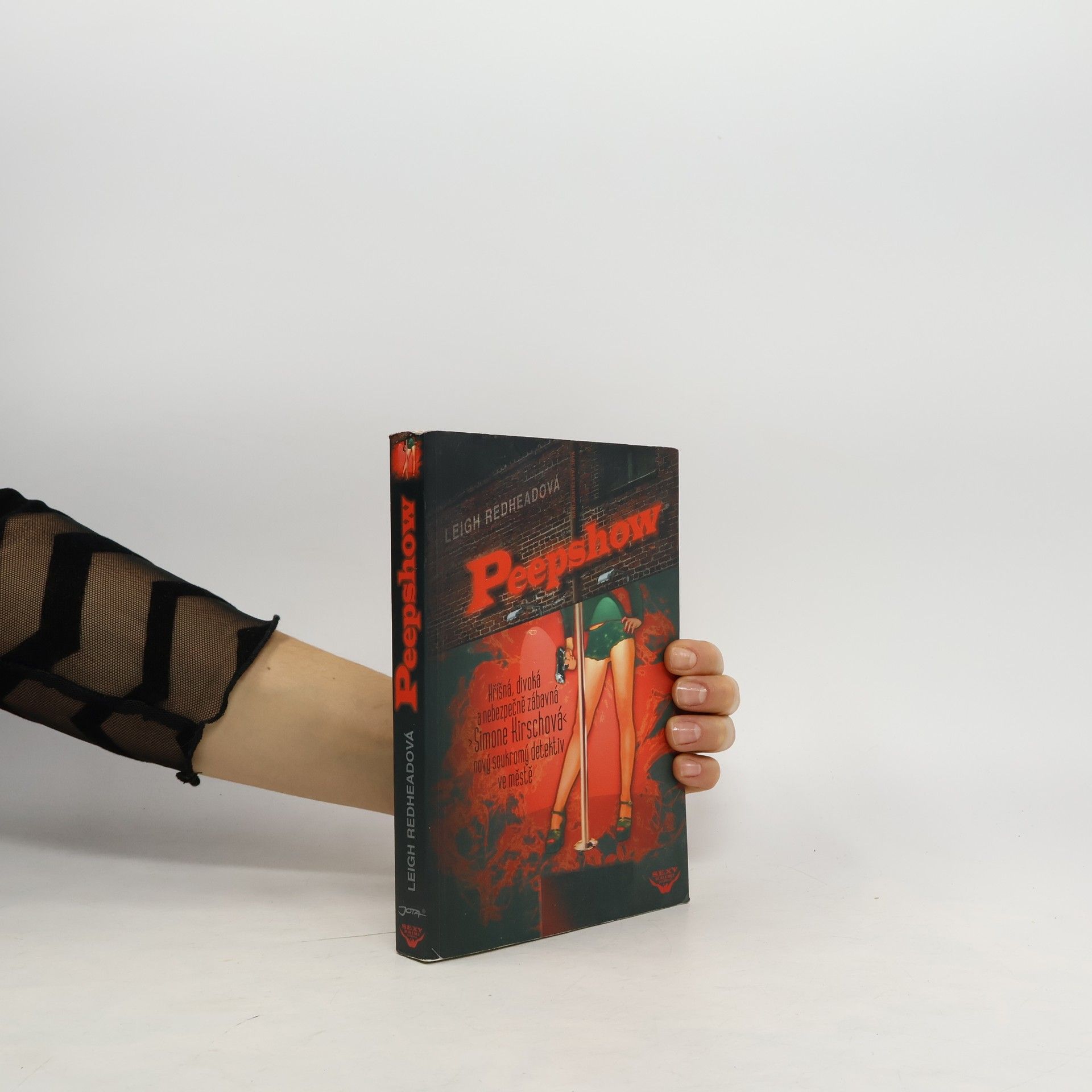 Leigh Redhead Peepshow