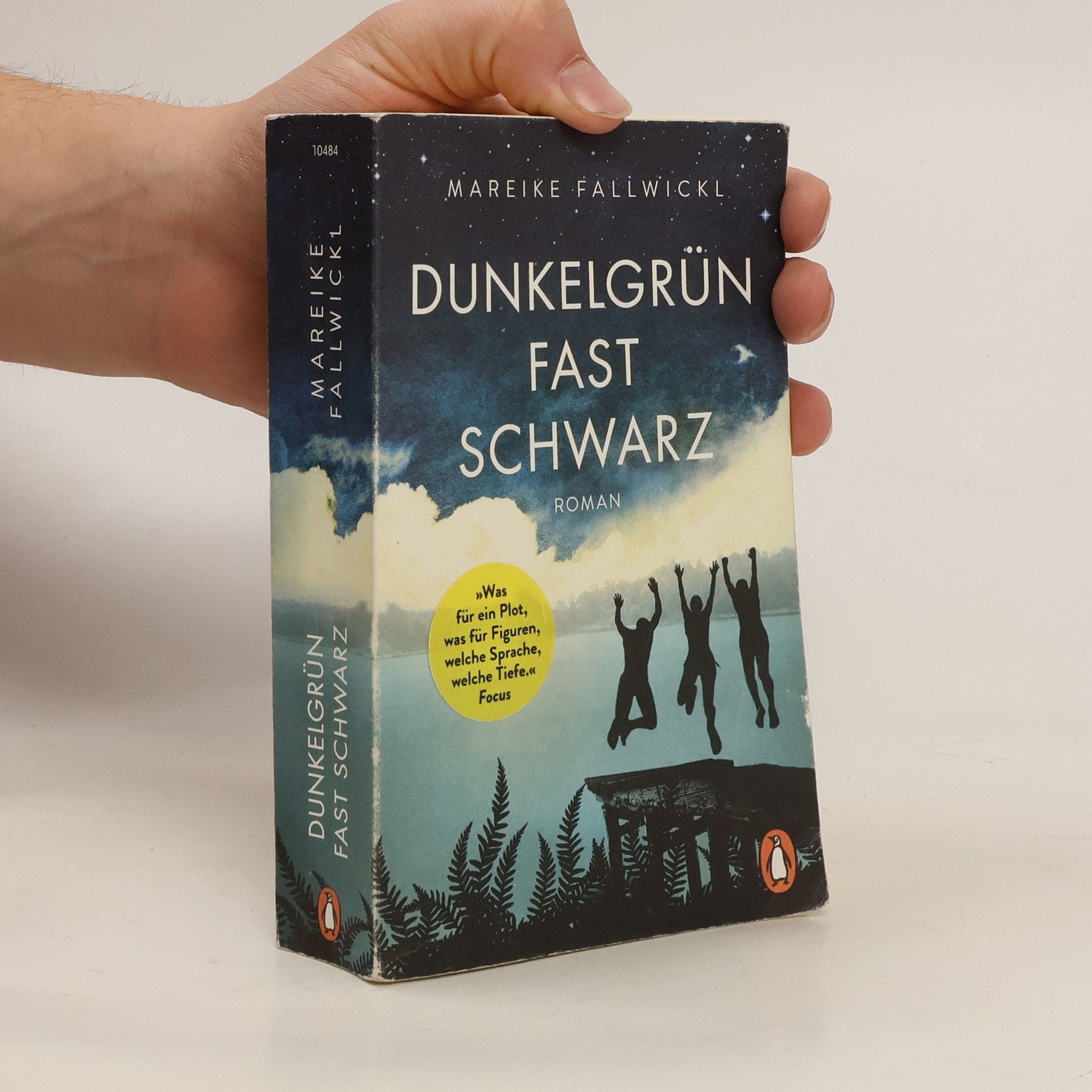 Mareike Fallwickl Dunkelgrün fast schwarz