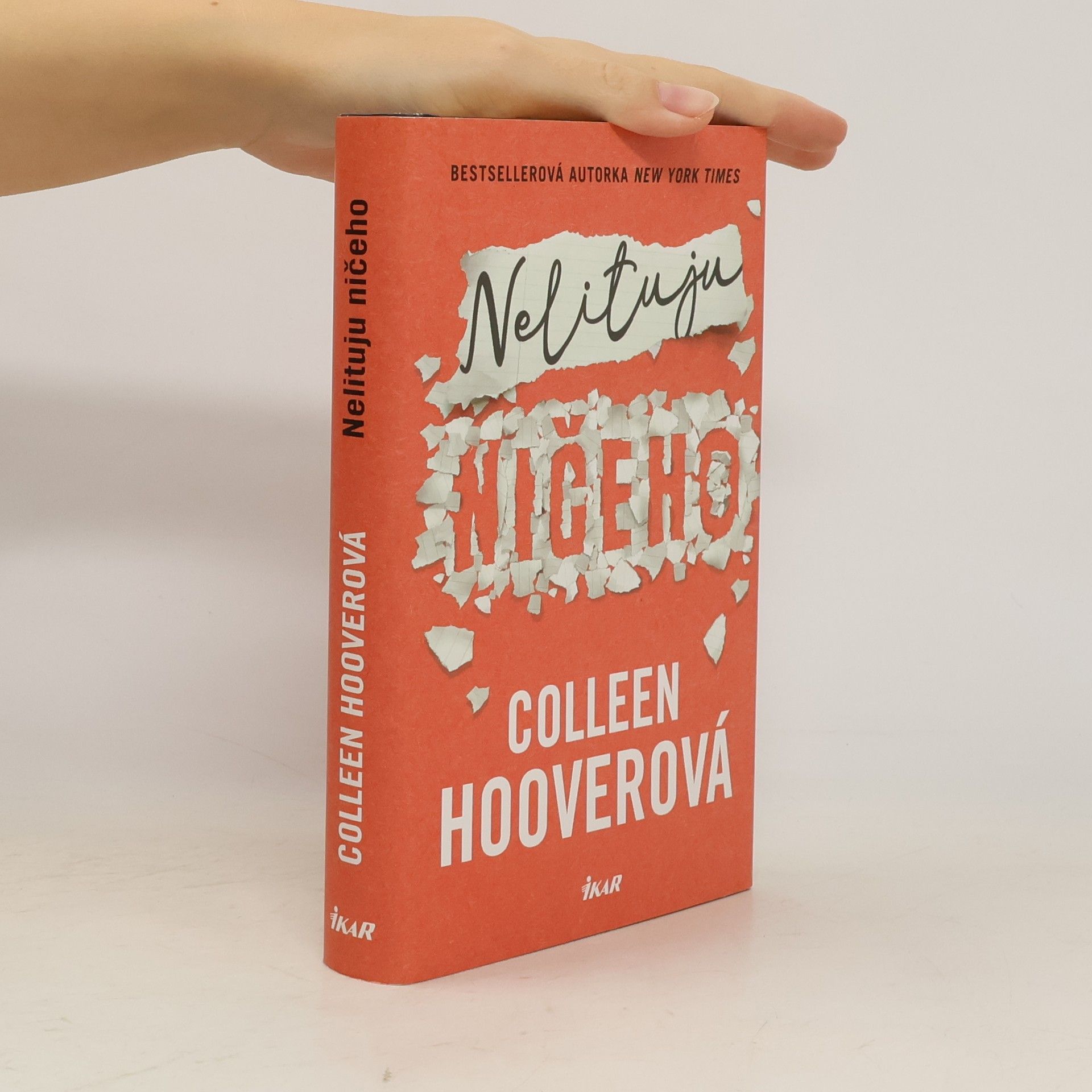 Colleen Hoover Nelituju ničeho