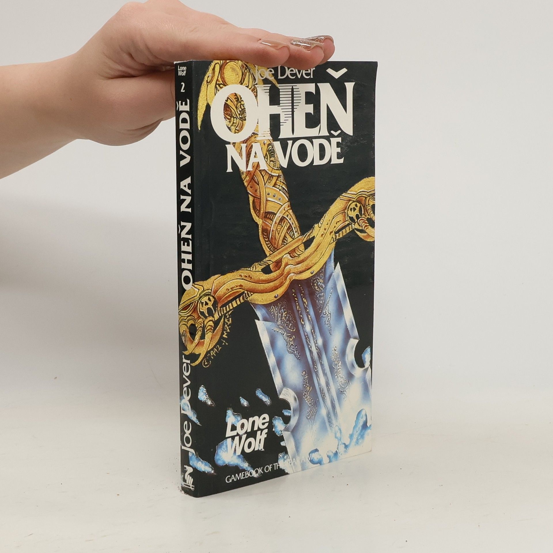 Joe Dever Oheň na vodě