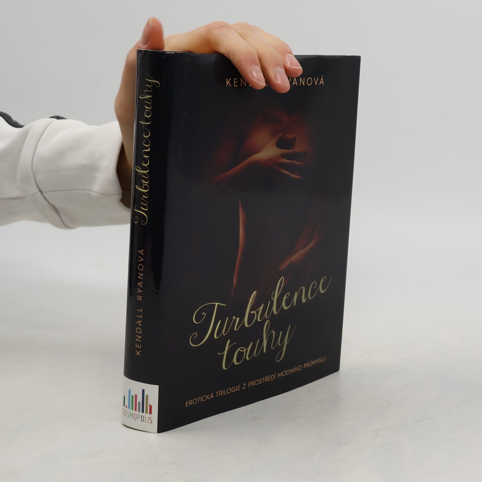 Kendall Ryan Turbulence touhy: vášeň ve znamení módy