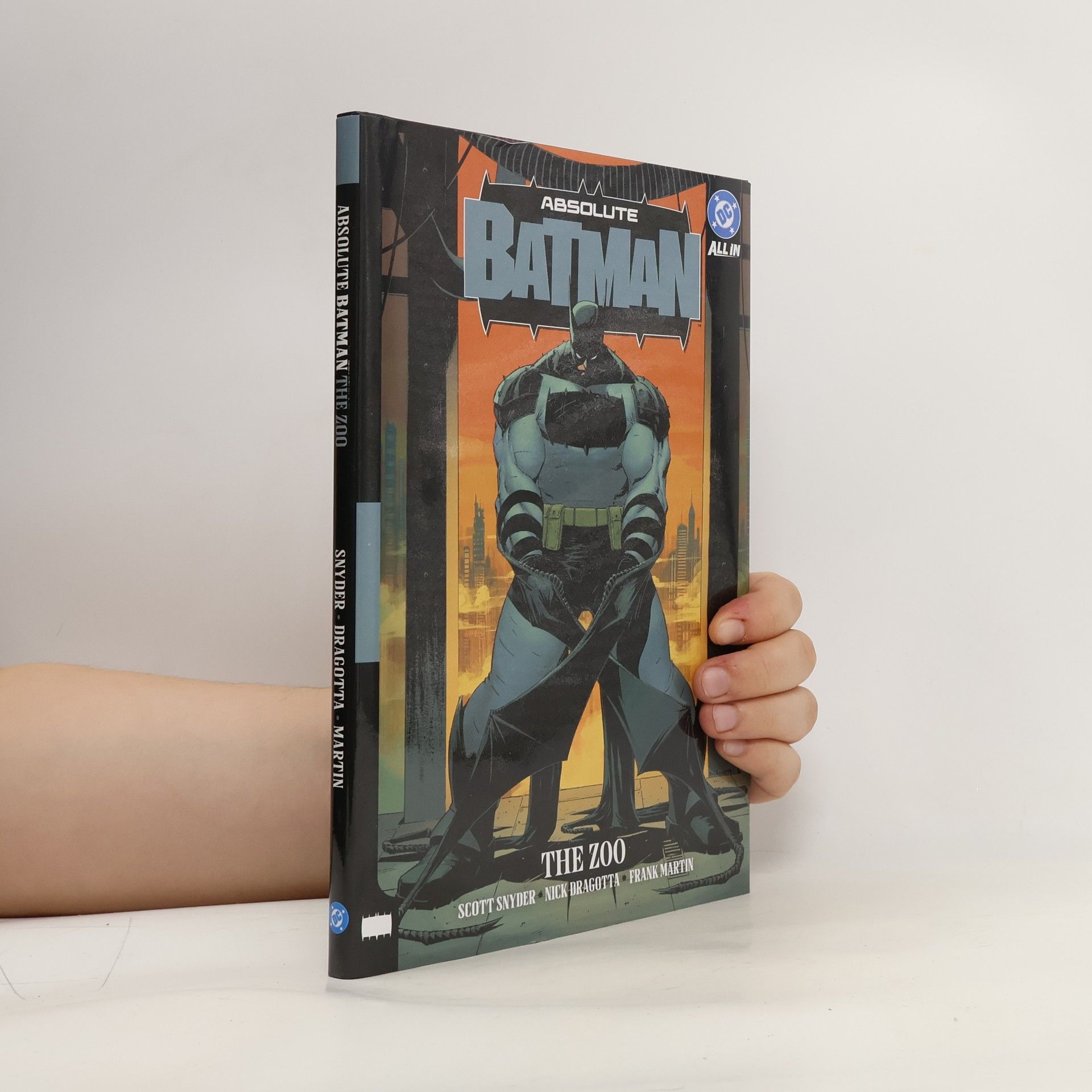 Absolute Batman - 1: The Zoo