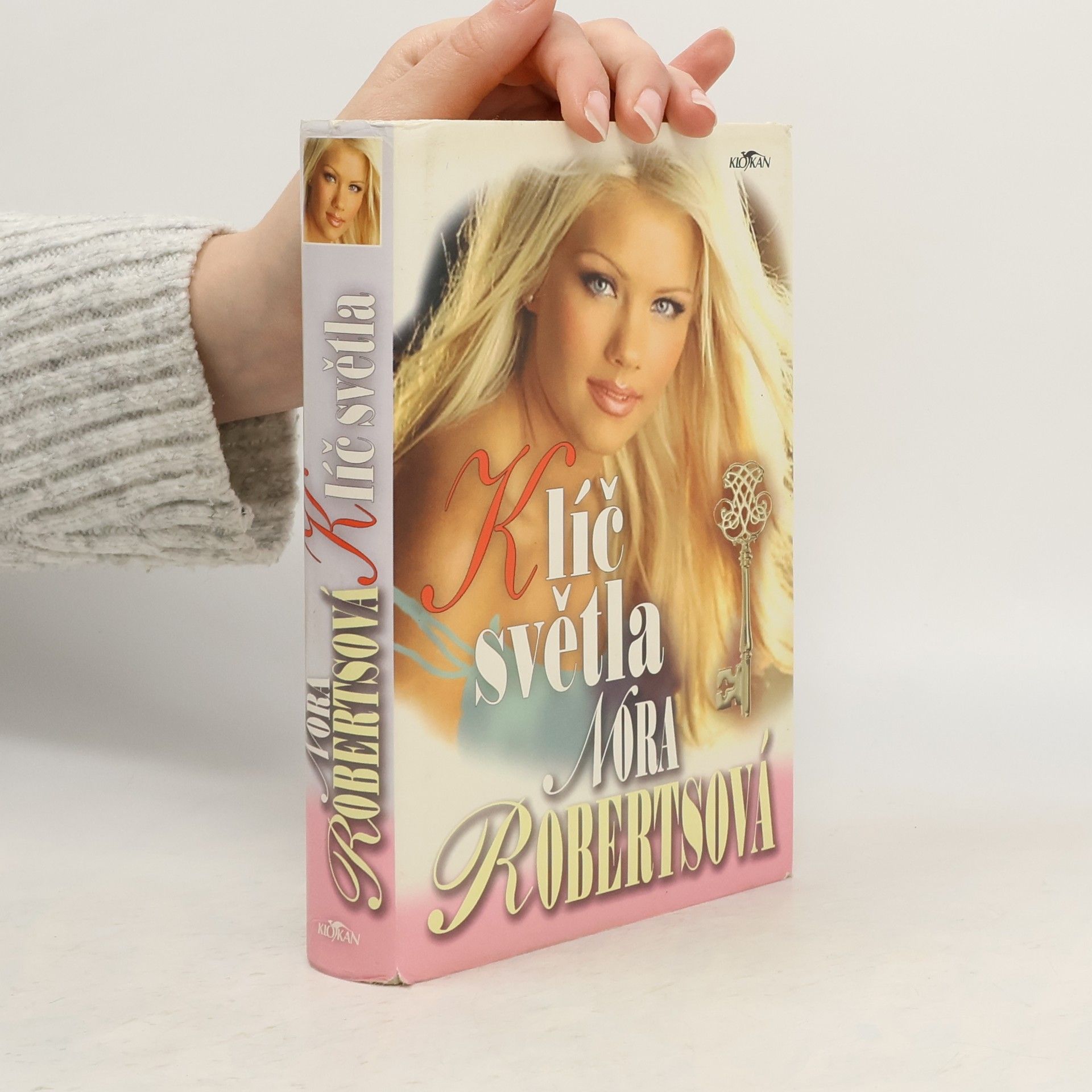 Nora Roberts Klíč světla