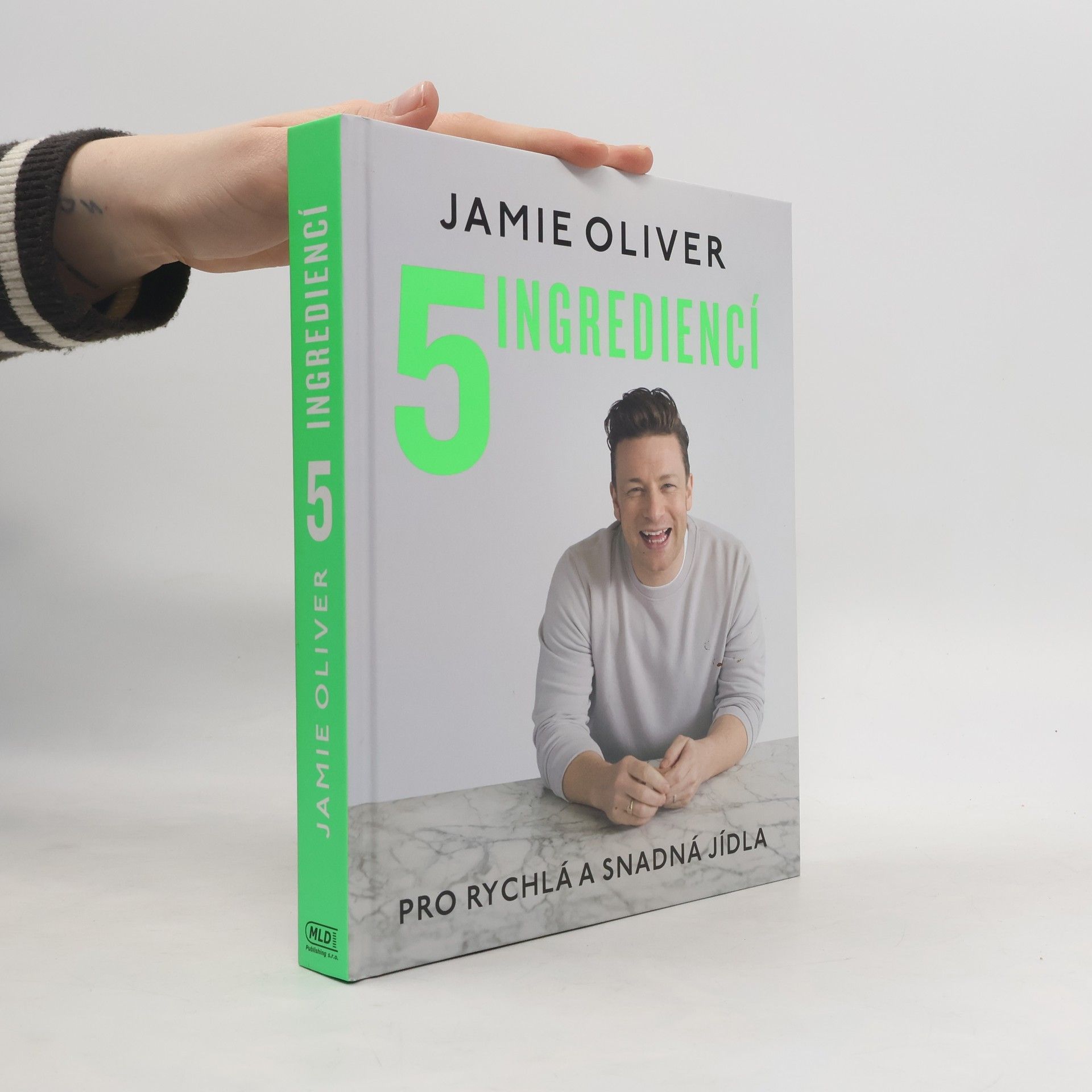 Jamie Oliver 5 ingrediencí pro rychlá a snadná jídla