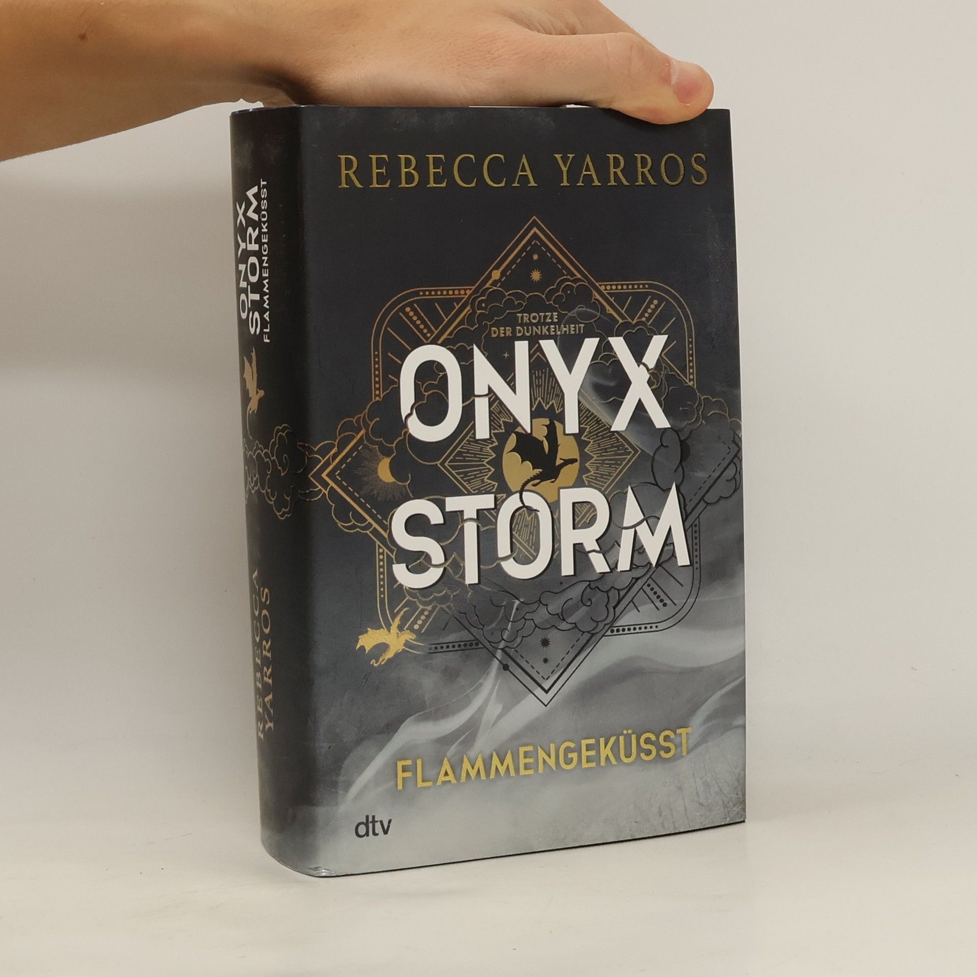 Rebecca Yarros Onyx Storm - Flammengeküsst - Deluxe-Ausgabe mit Farbschnitt