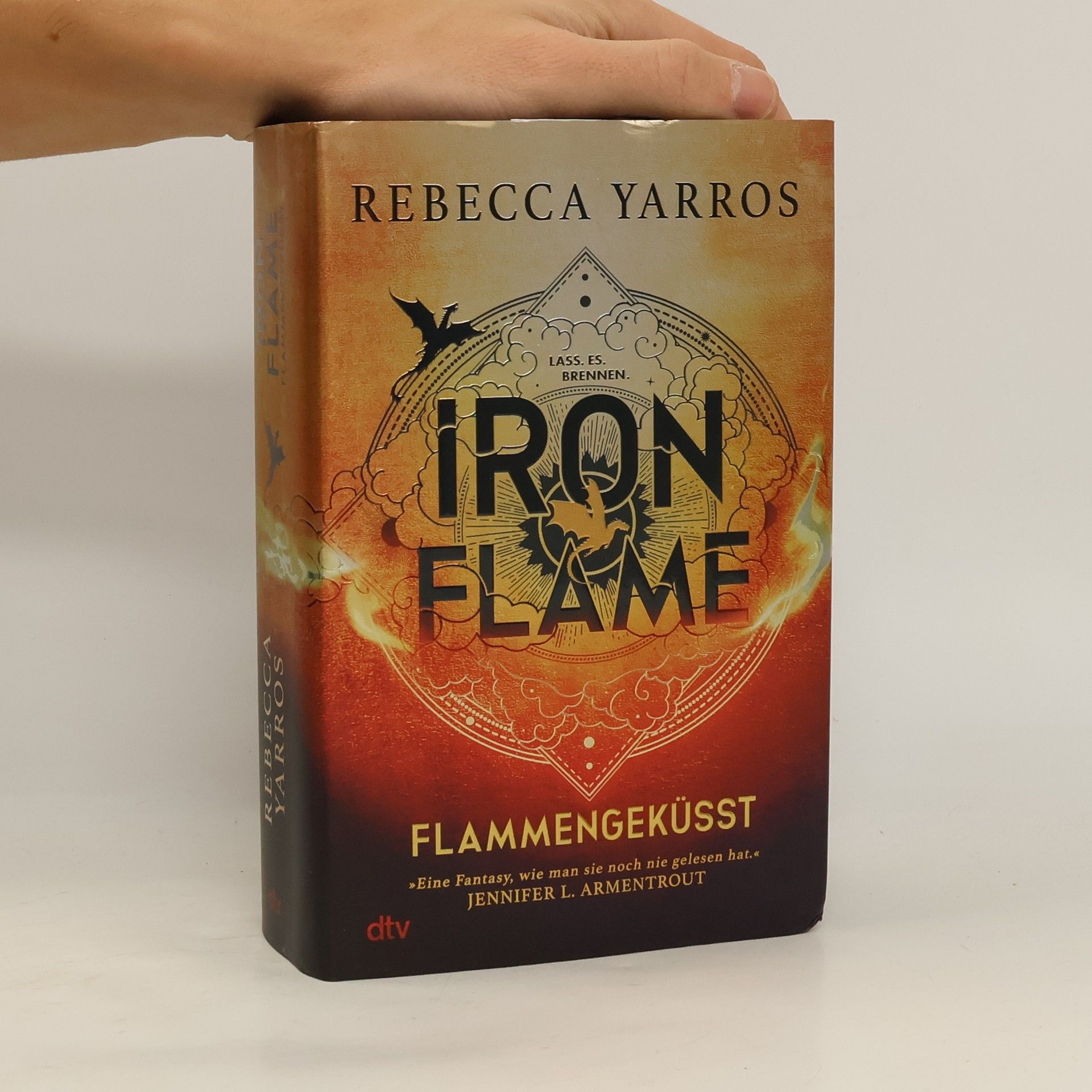 Rebecca Yarros Iron Flame