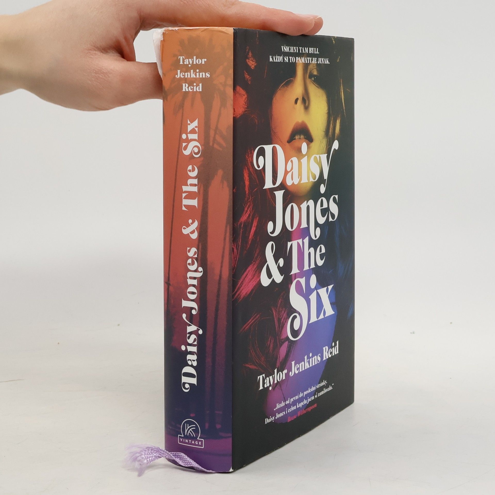 Taylor Jenkins Reid Daisy Jones & The Six