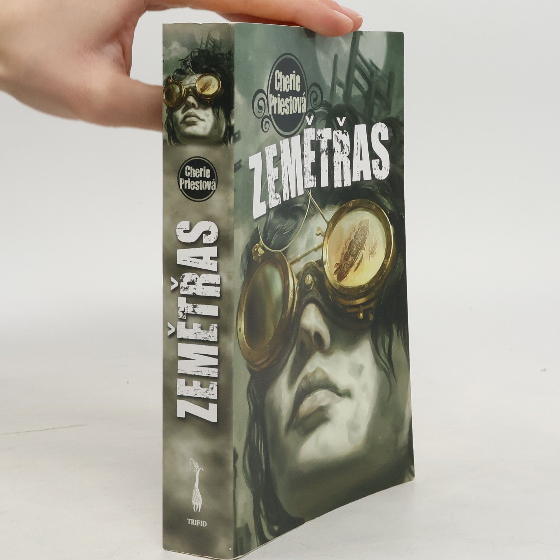 Cherie Priest Zemětřas (Mechanické století : kniha první)