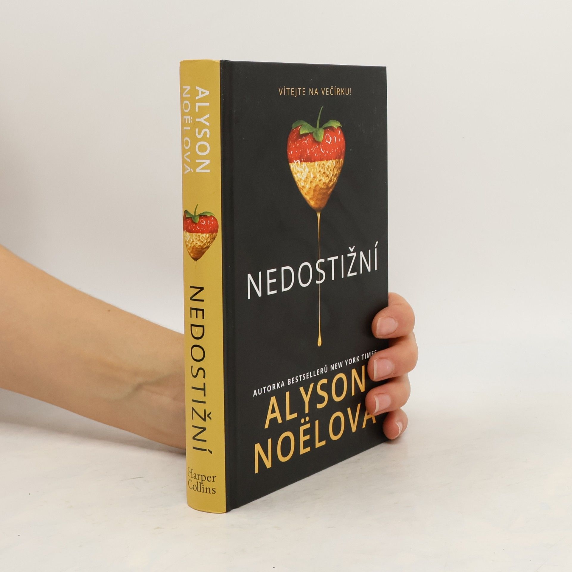 Alyson Noë͏l Nedostižní