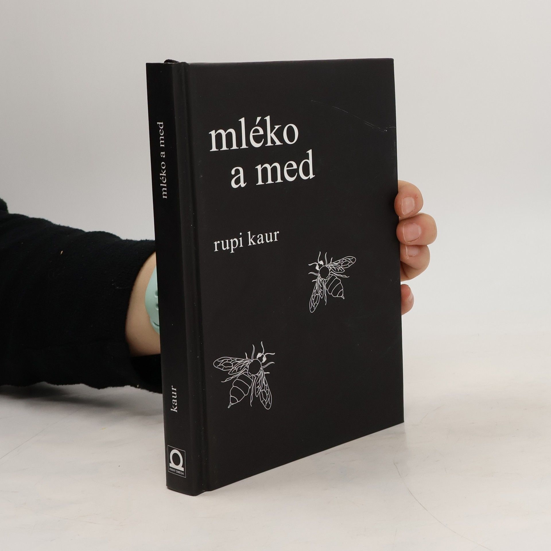 Rupi Kaur Mléko a med