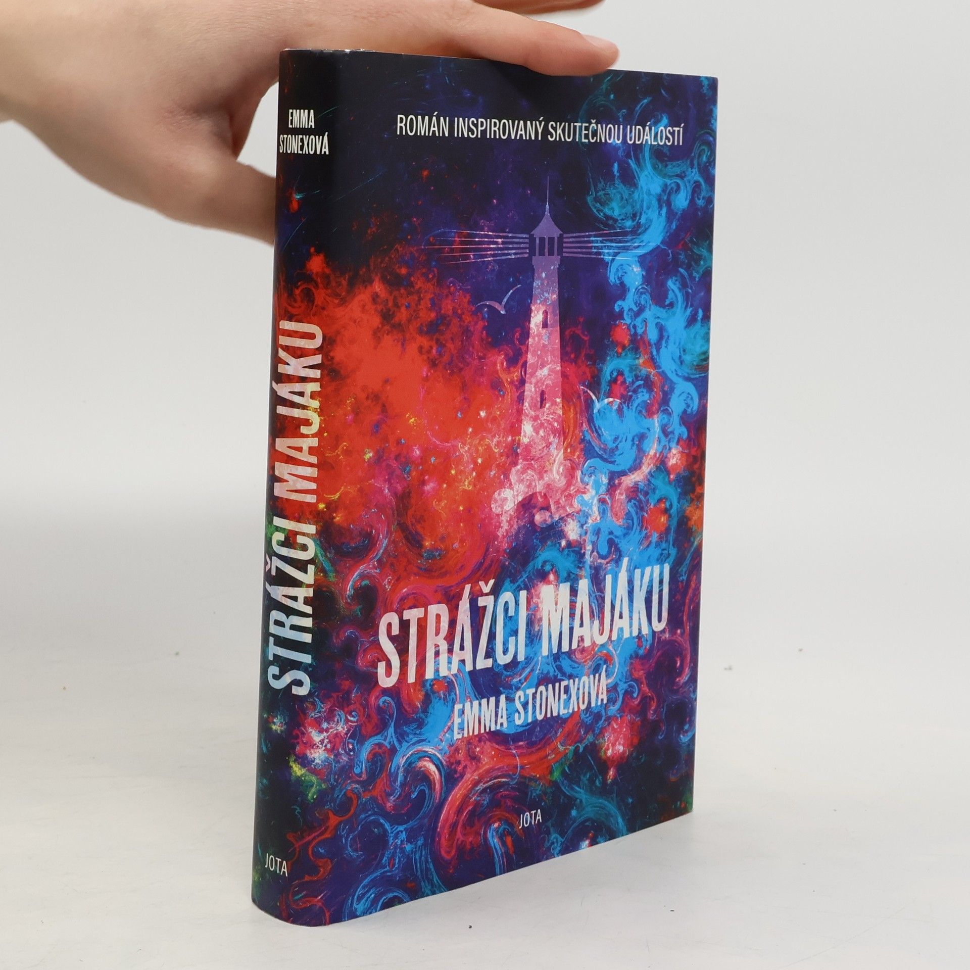 Emma Stonex Strážci majáku