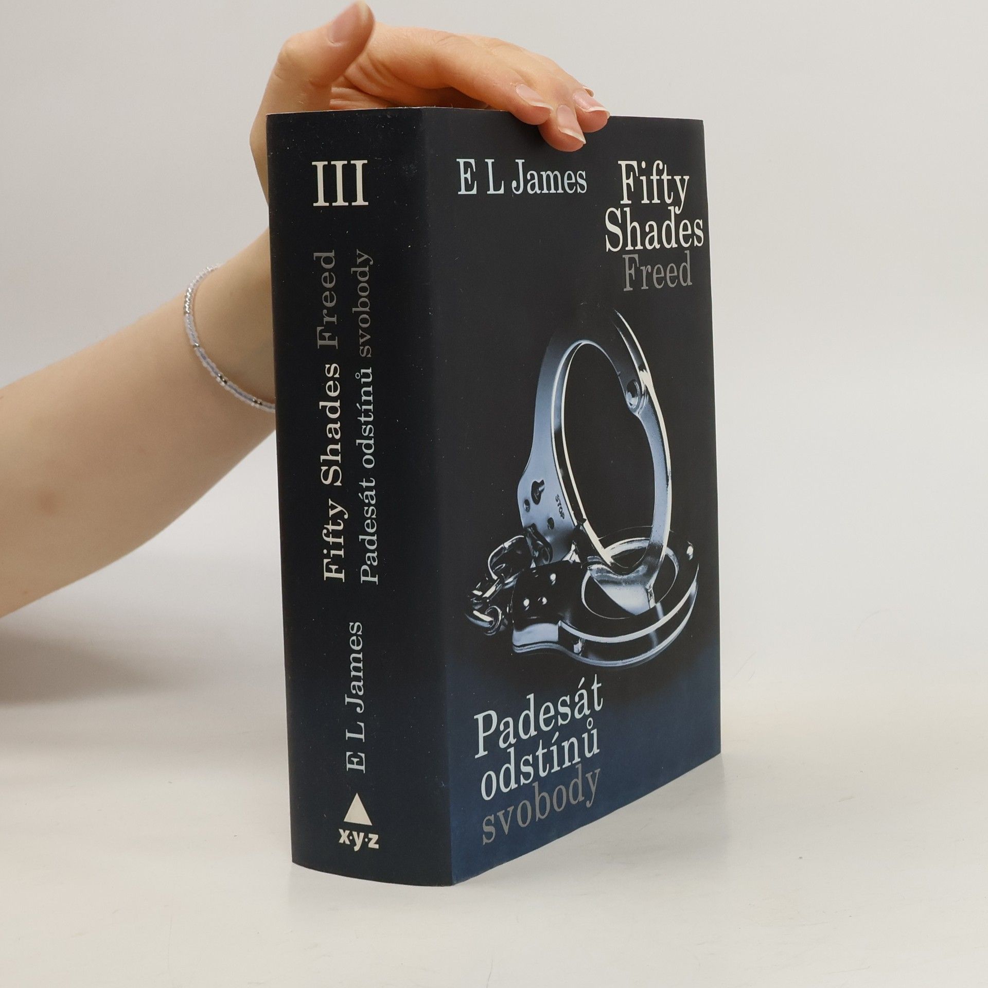 E L James Padesát odstínů svobody
