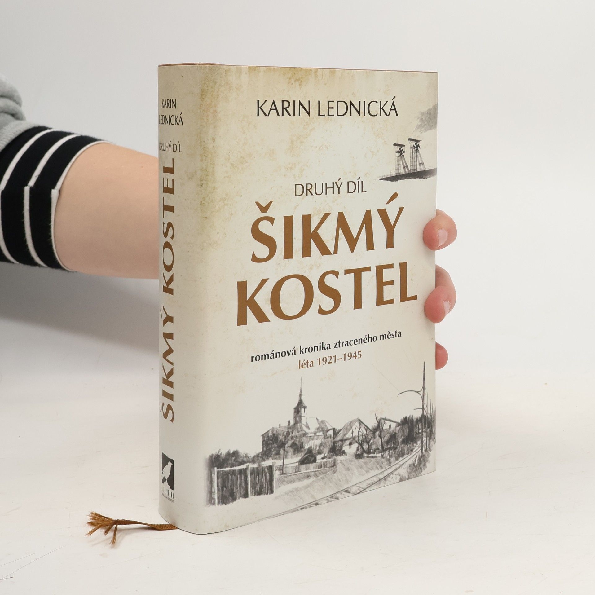 Karin Lednická Šikmý kostel 2