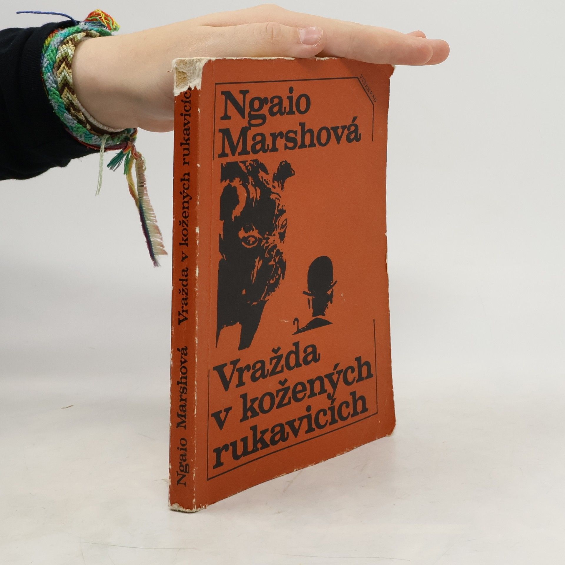 Ngaio Marsh Vražda v kožených rukavicích